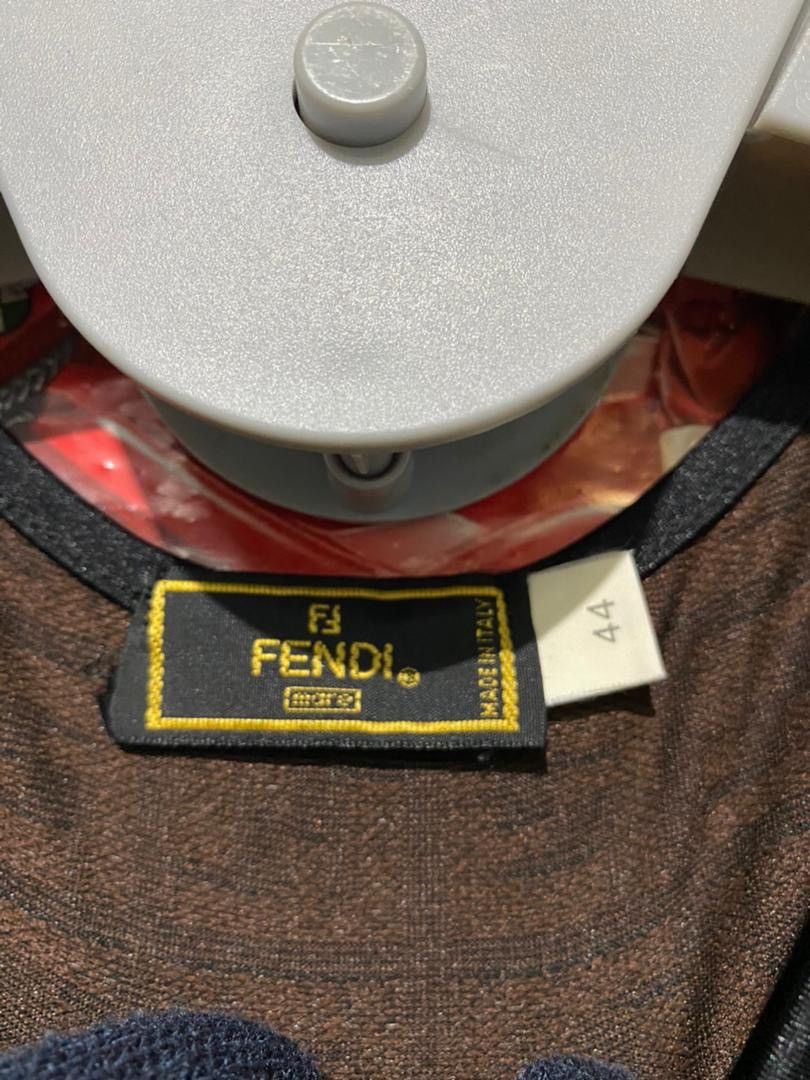 Fendi Authentic Fendi Monogram T shirt Size US XS / EU 42 / 0 - 4 Thumbnail