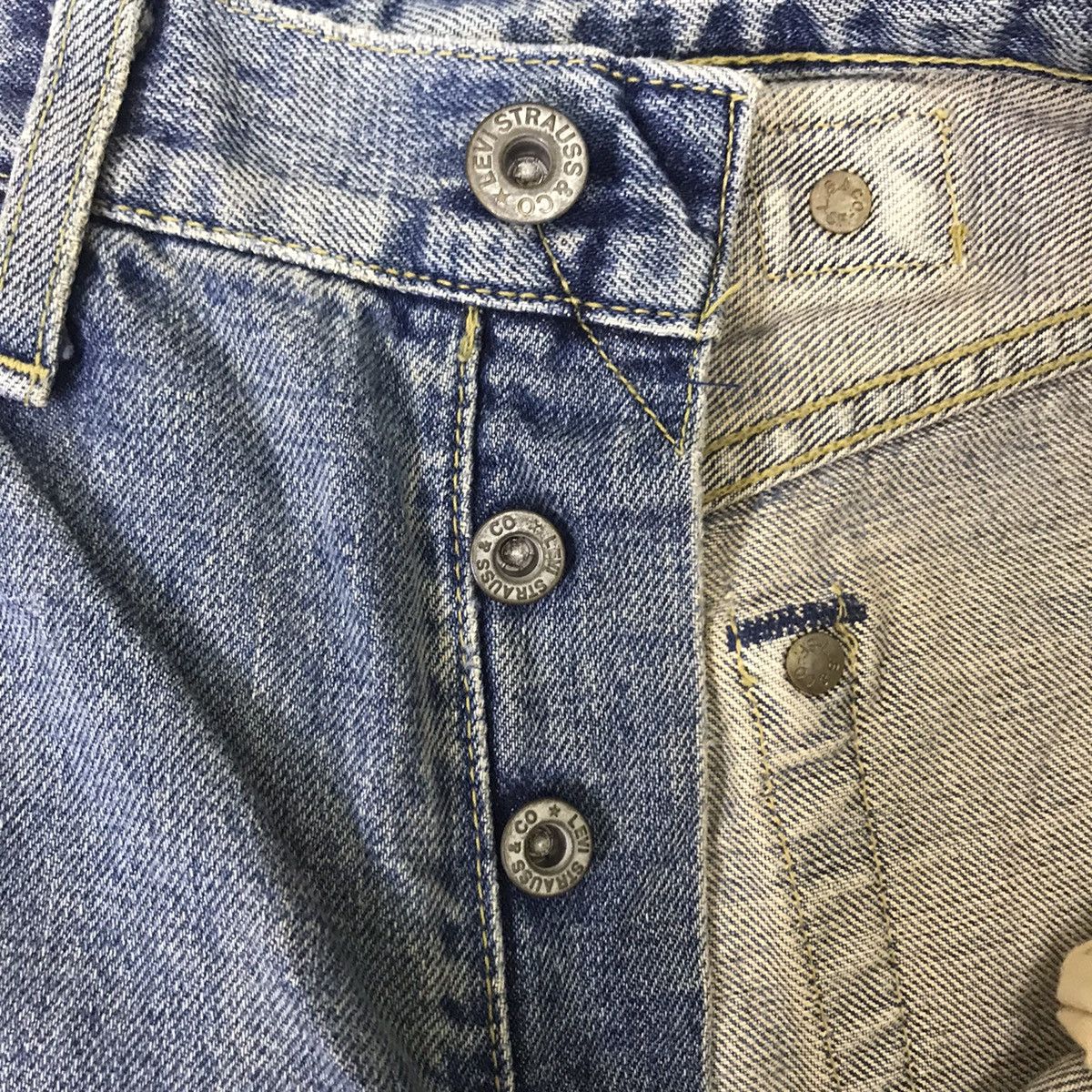 Levi's Vintage Levis Big E 702xx Denim Selvedge Jeans Buckle Size US 29 - 19 Thumbnail