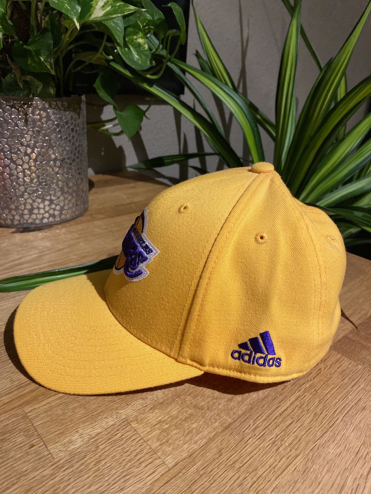 Adidas × NBA Adidas NBA 15x champions L.A. Lakers fitted hat Size ONE SIZE - 3 Thumbnail
