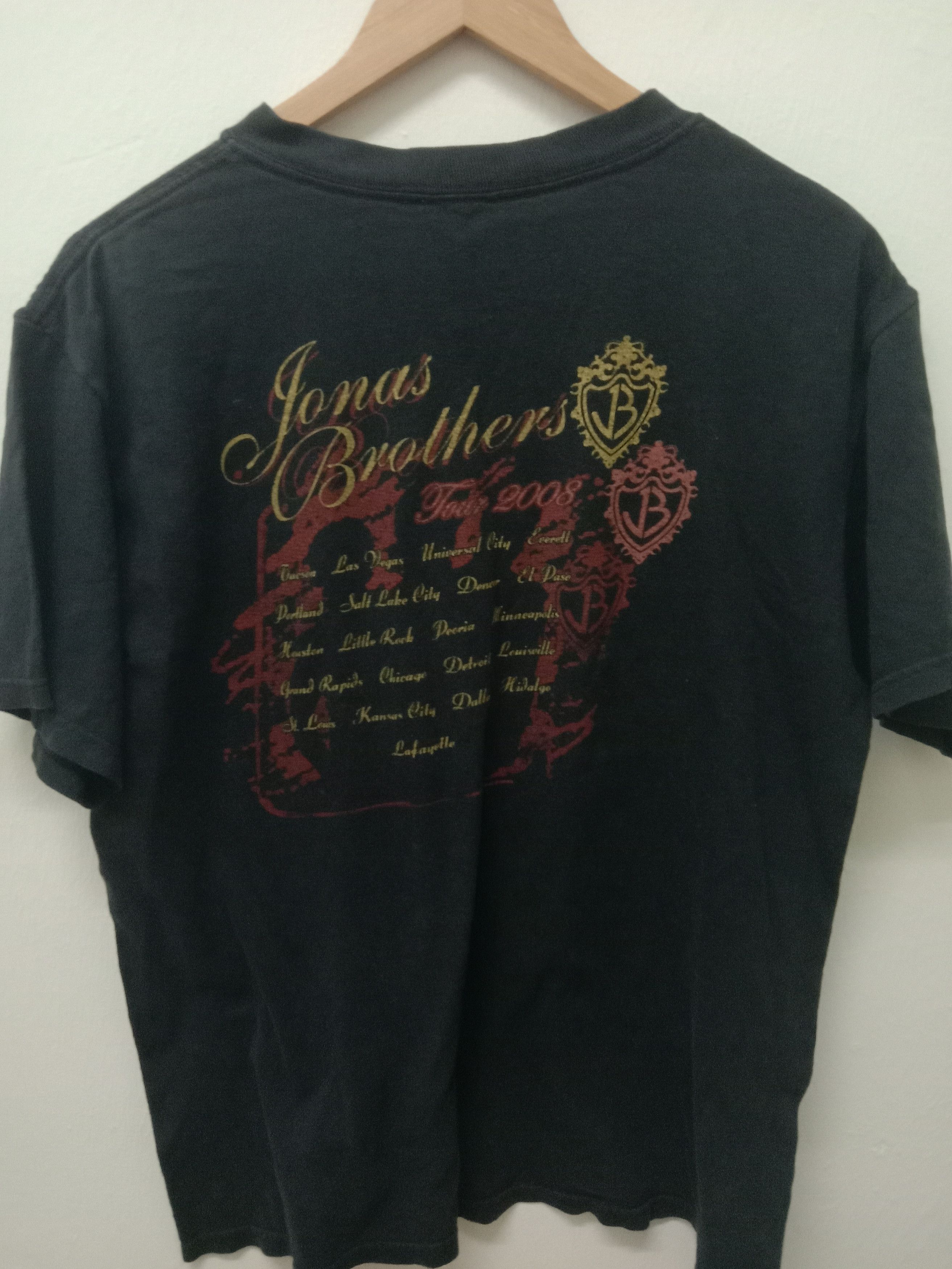 Band Tees Vintage 2007s jonas brothers tee Size US M / EU 48-50 / 2 - 3 Thumbnail
