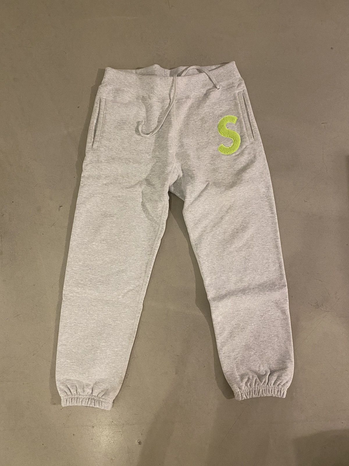 Supreme S Logo Sweatpant Size US 32 / EU 48 - 1 Thumbnail