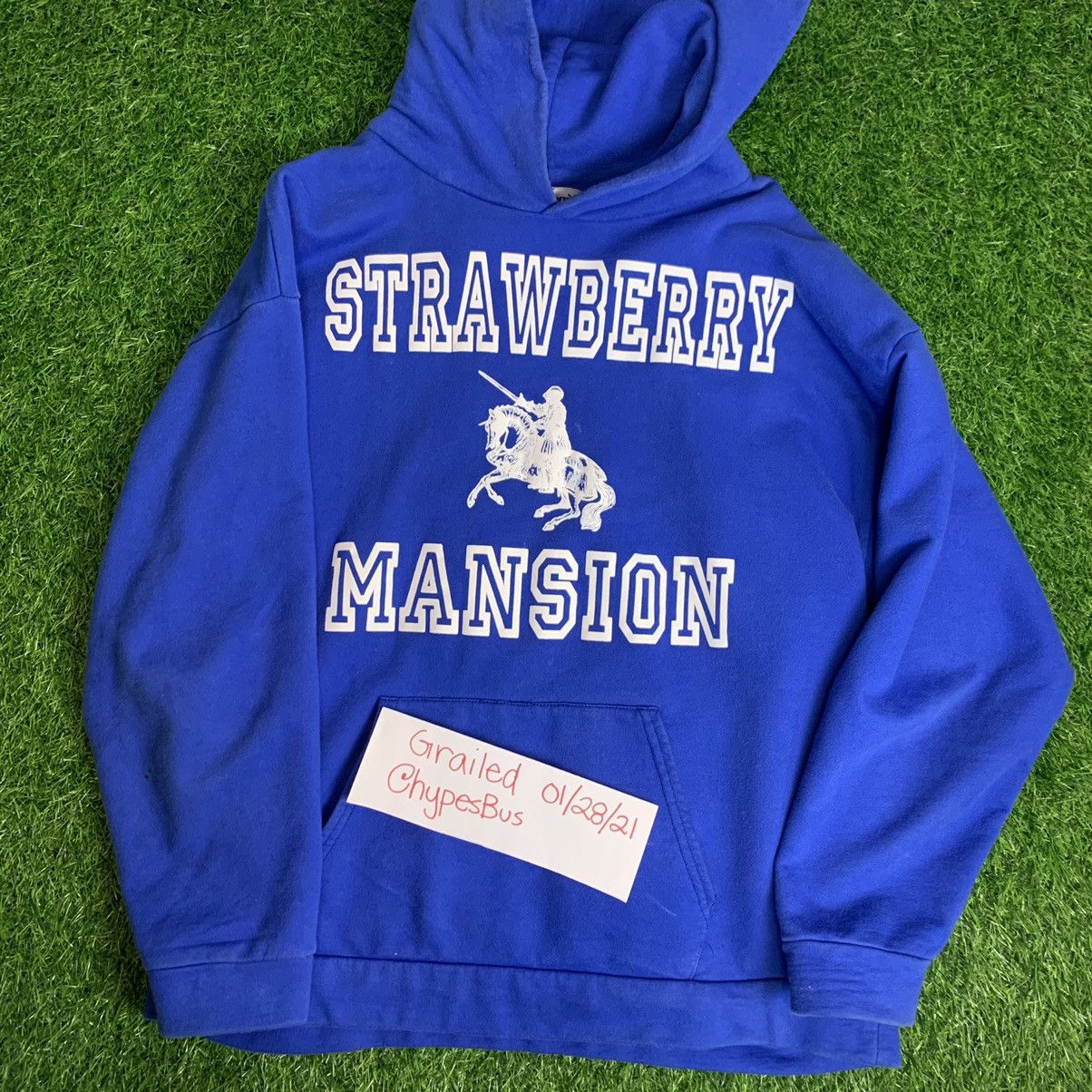 Unwanted Strawberry Mansion Unwanted Sweatshirt Size US XL / EU 56 / 4 - 1 Thumbnail
