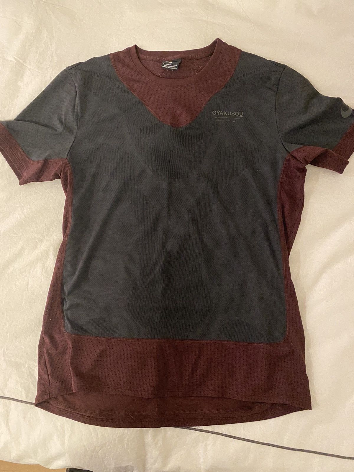gyakusou nike shirt