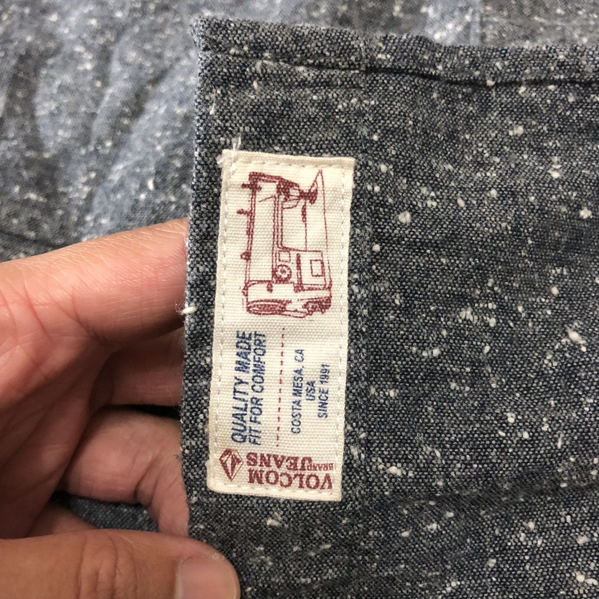 Flannel Volcom Flannel with Double Pocket Dark Grey Color Size US L / EU 52-54 / 3 - 12 Thumbnail