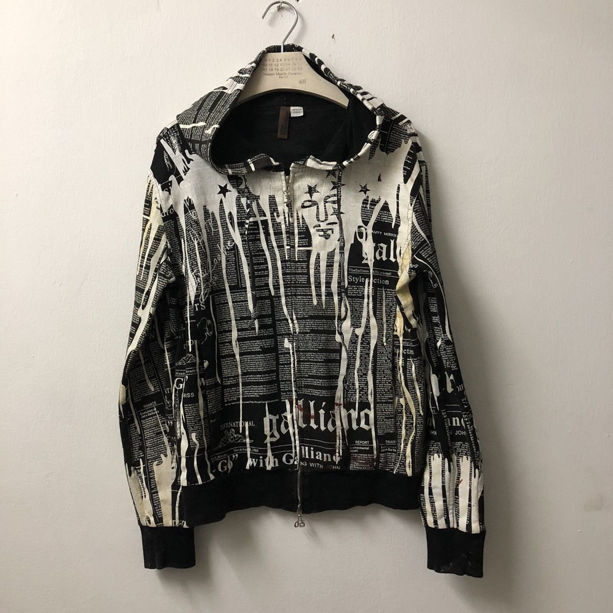 トップス archive John Galliano news paper hoodie John Galliano Newspaper Print Cartoon Hoodie – agastopiastore