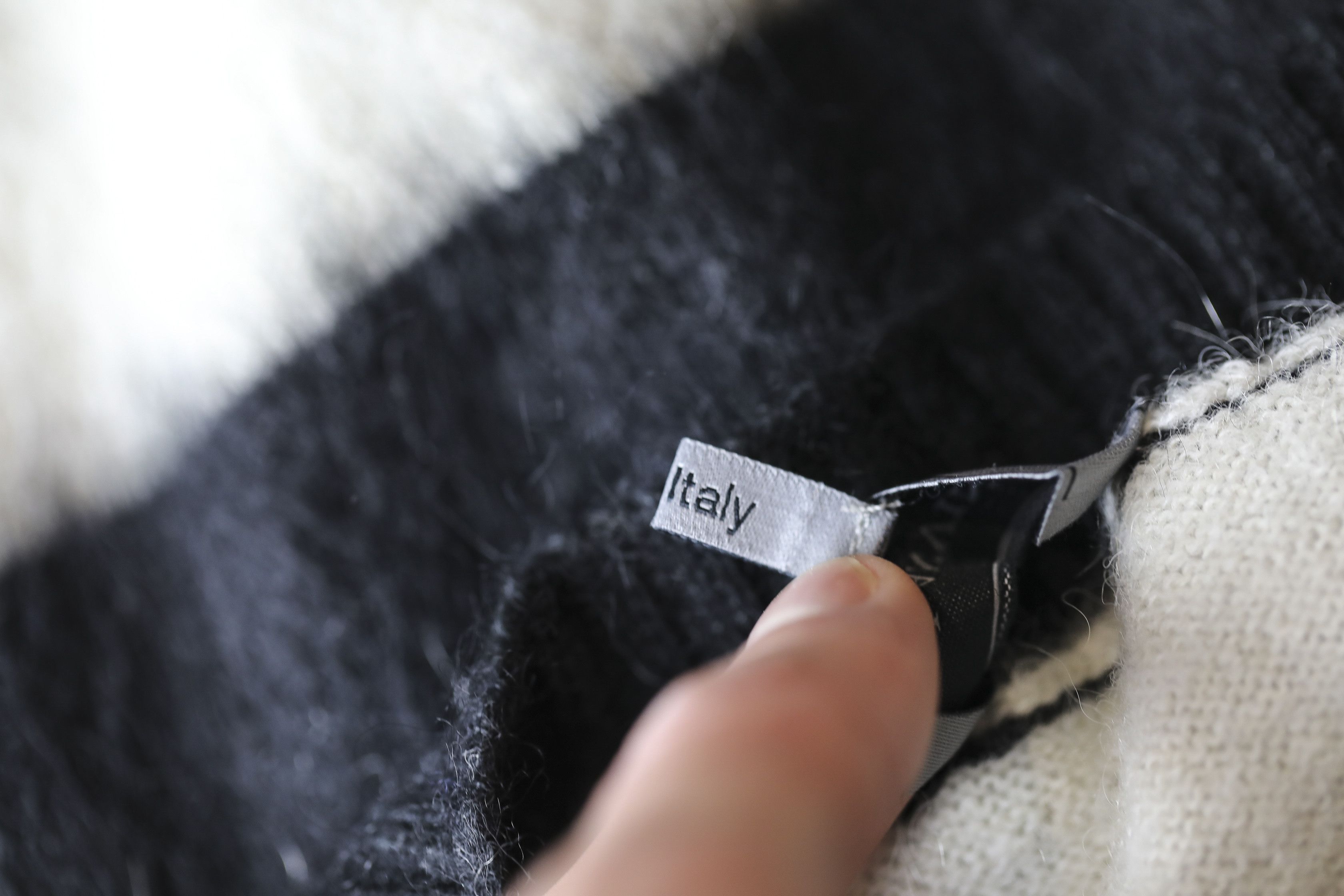 Lanvin Lanvin Mohair V-Neck Stripe Sweater Medium Alpaca Size US M / EU 48-50 / 2 - 7 Thumbnail