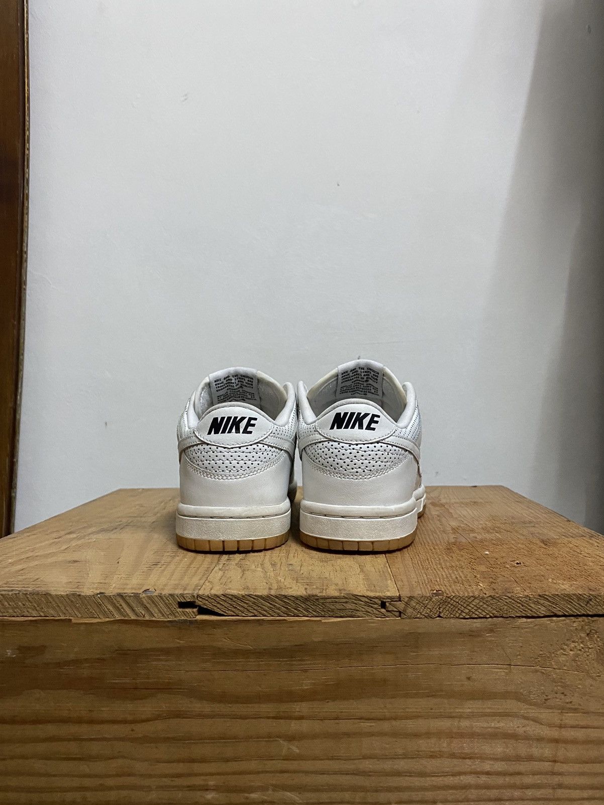 Nike × Vintage SAMPLE ‘04 Nike Dunk Low Tribal Pack Size US 5 / EU 37 - 5 Thumbnail