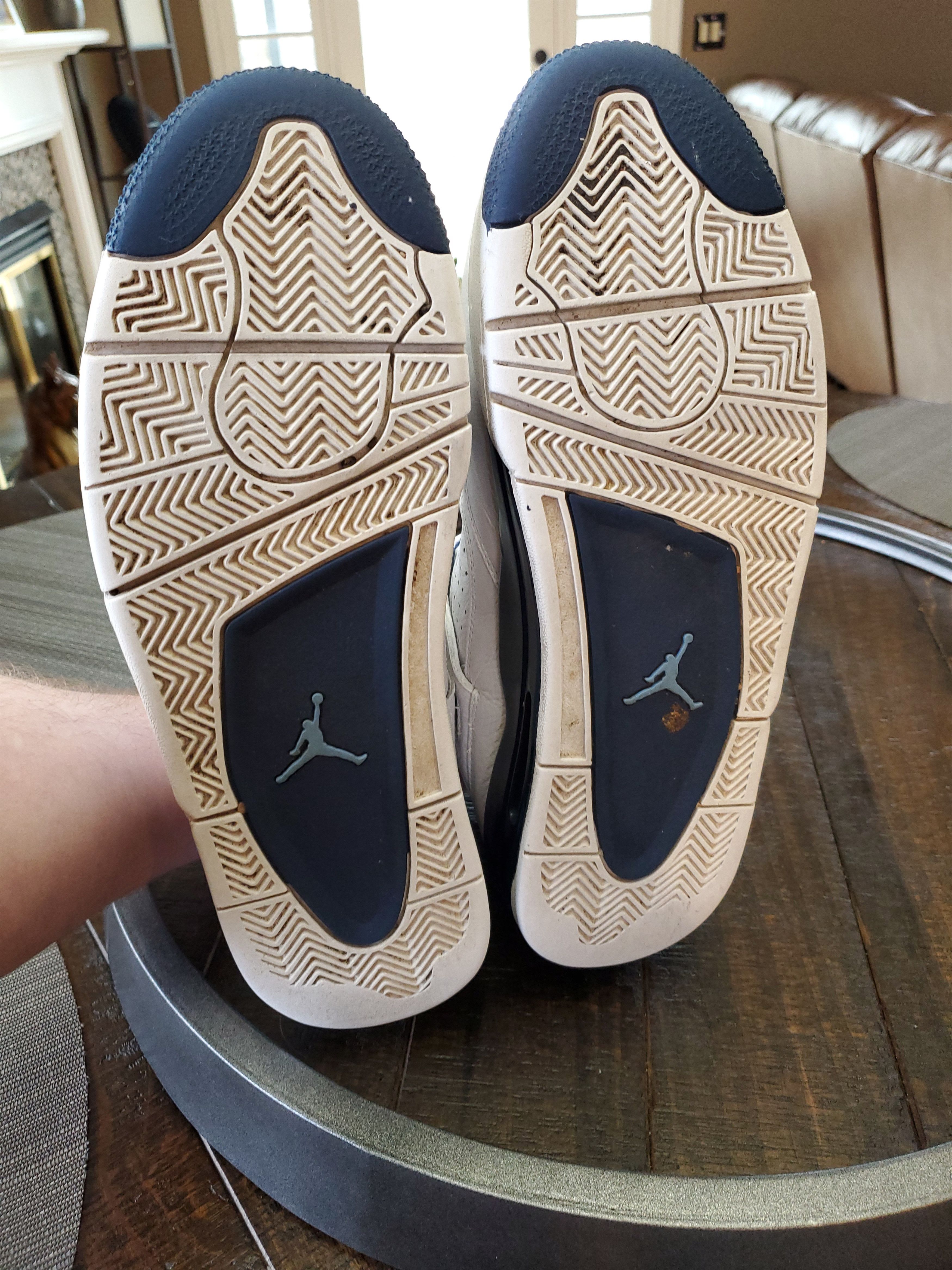 Air Jordan 4 Colombia Legend Blue Size 11.5