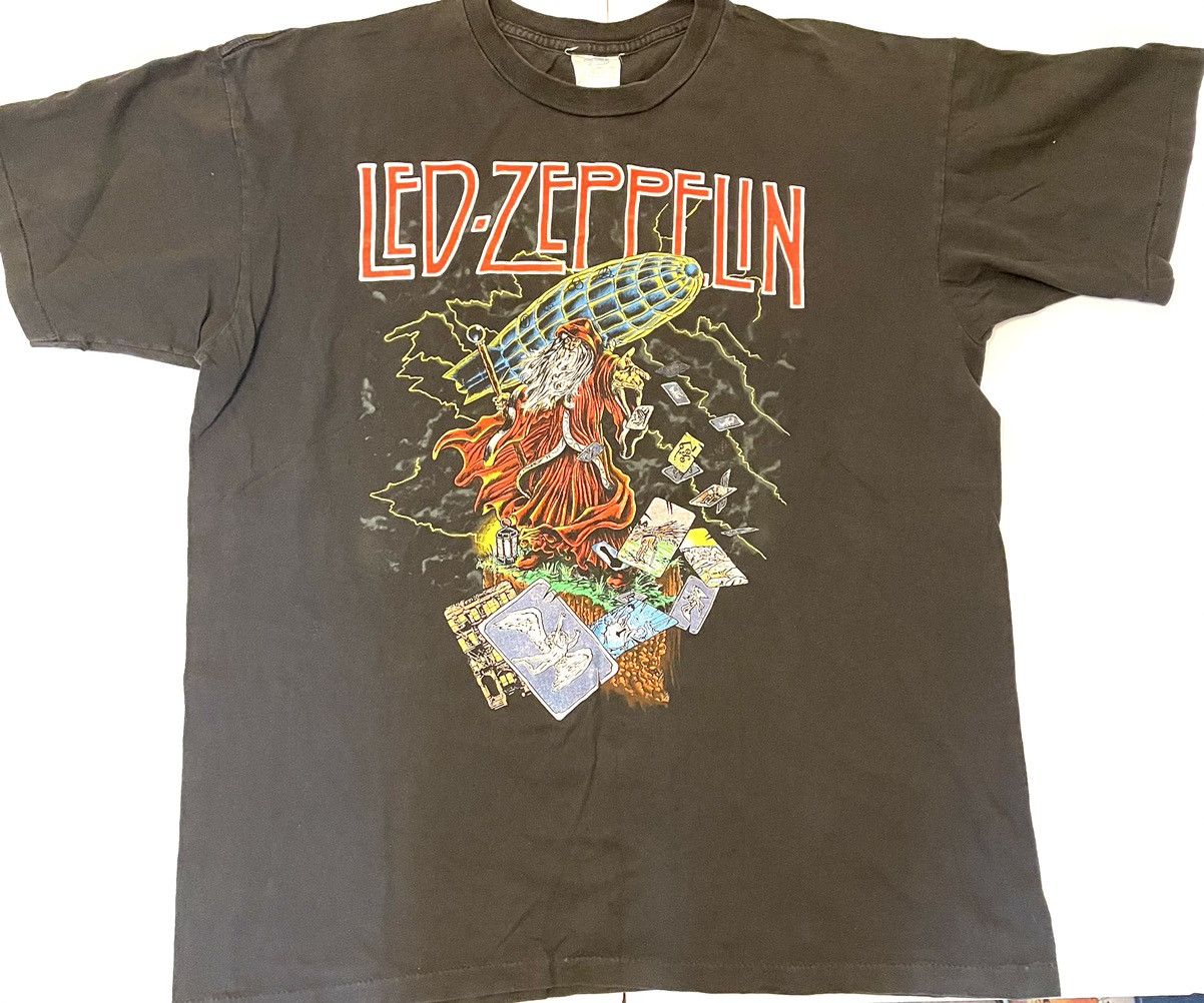 Band Tees Vintage 90s Winterland Led Zeppelin Blimp Wizard T-Shirt Size US XL / EU 56 / 4 - 1 Thumbnail
