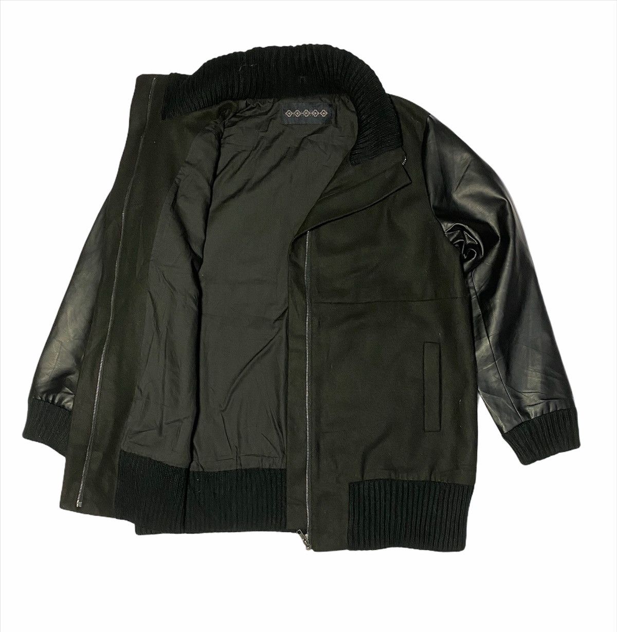 Supreme Hooded Utility Jacket Black Size: XXL