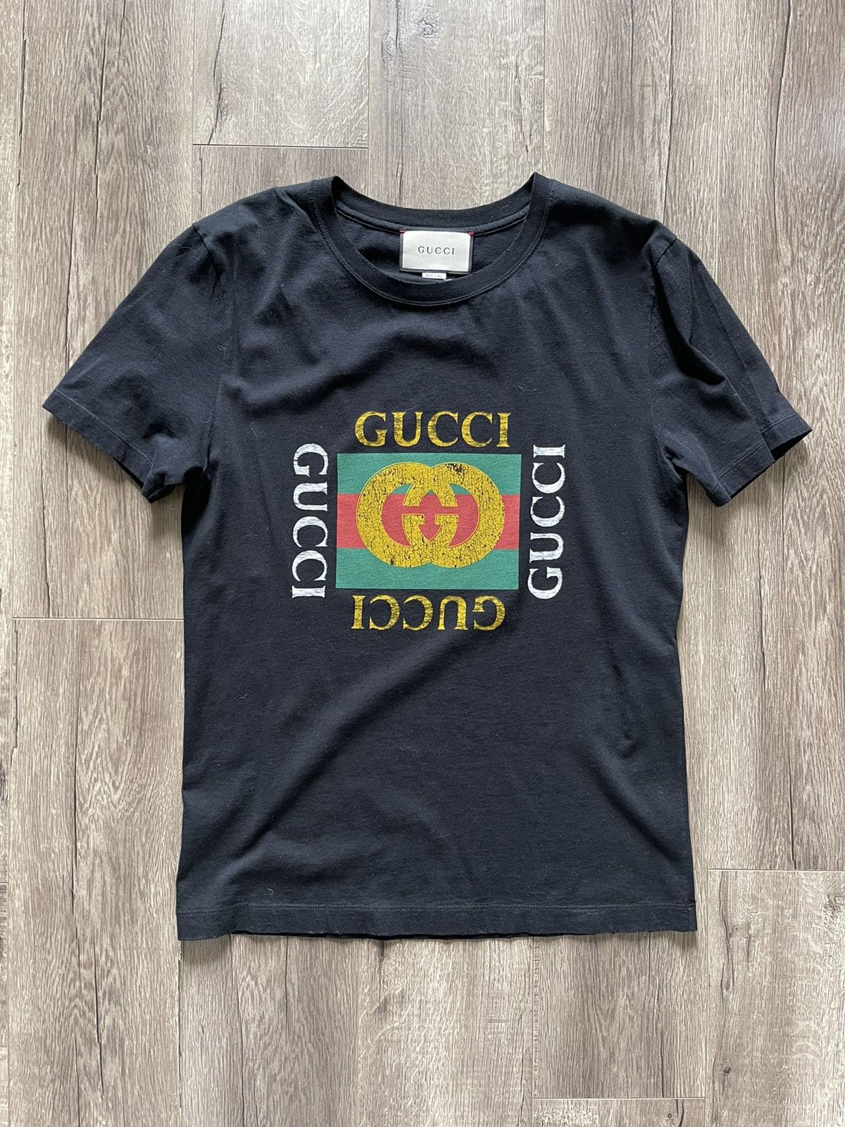 Gucci Gucci vintage logo black t shirt Grailed