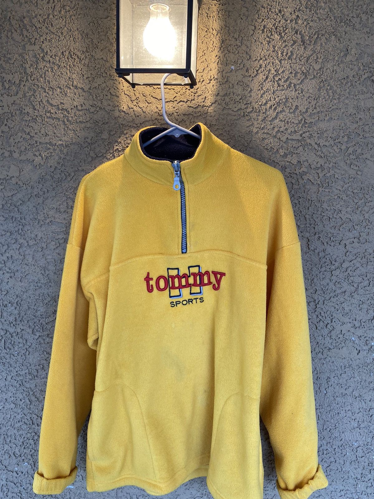Vintage Vintage 90s Tommy Sport Embroidered Fleece Size US XL / EU 56 / 4 - 1 Preview