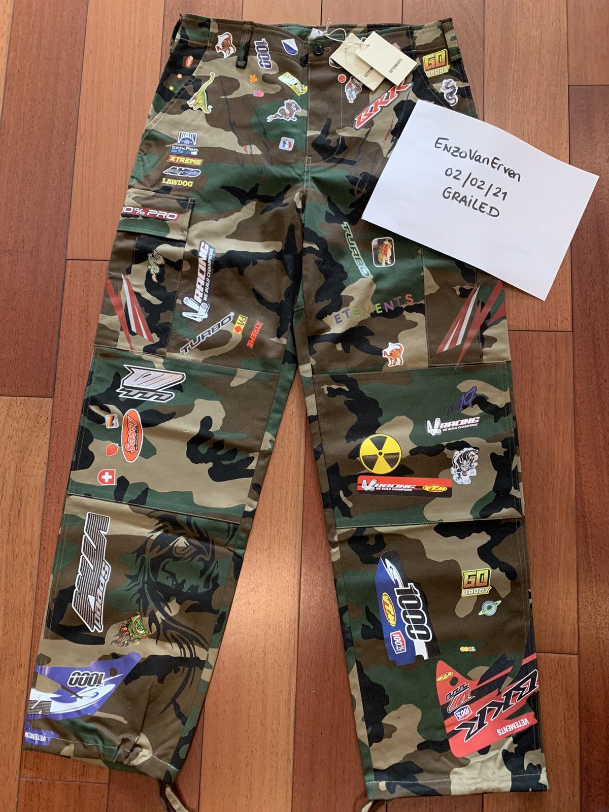 Vetements Vetements Sticker Cargo pants Camouflage | Grailed