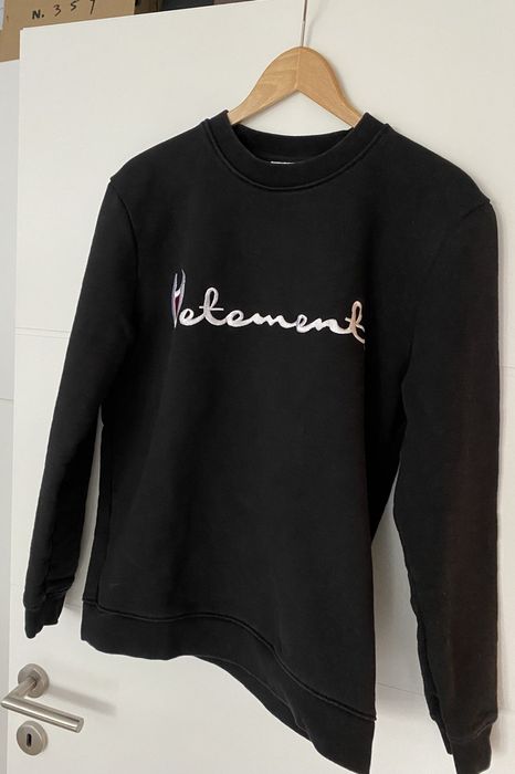 Vetements store champion crewneck