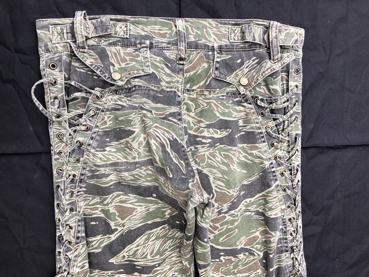 Hysteric Glamour Vintage Hysteric Glamour Tiger Stripe Camo Bondage Crop Pant Size US 29 - 18 Thumbnail
