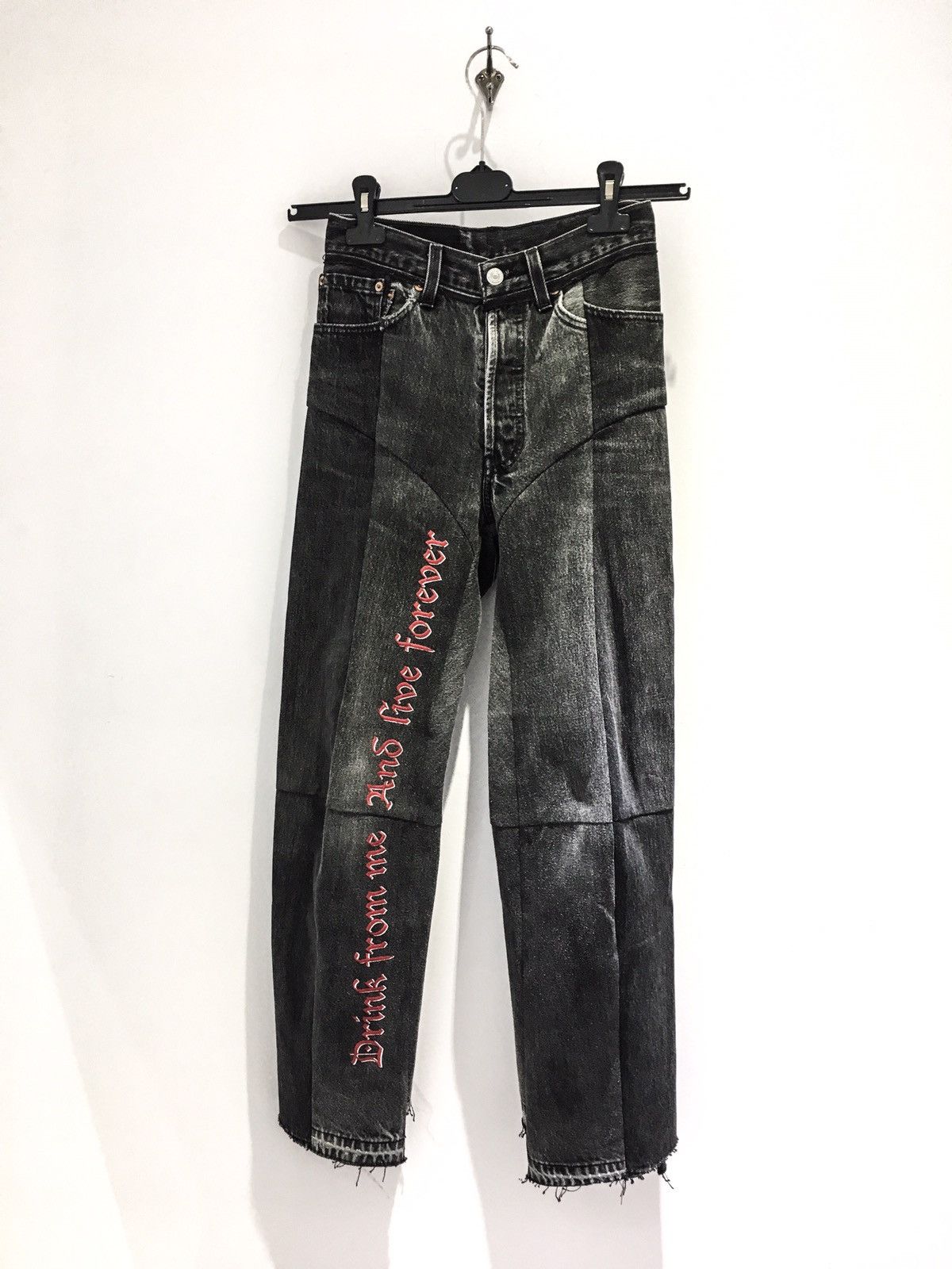 VETEMENTS TOTAL FUCKING DARKNESS デニムパンツ