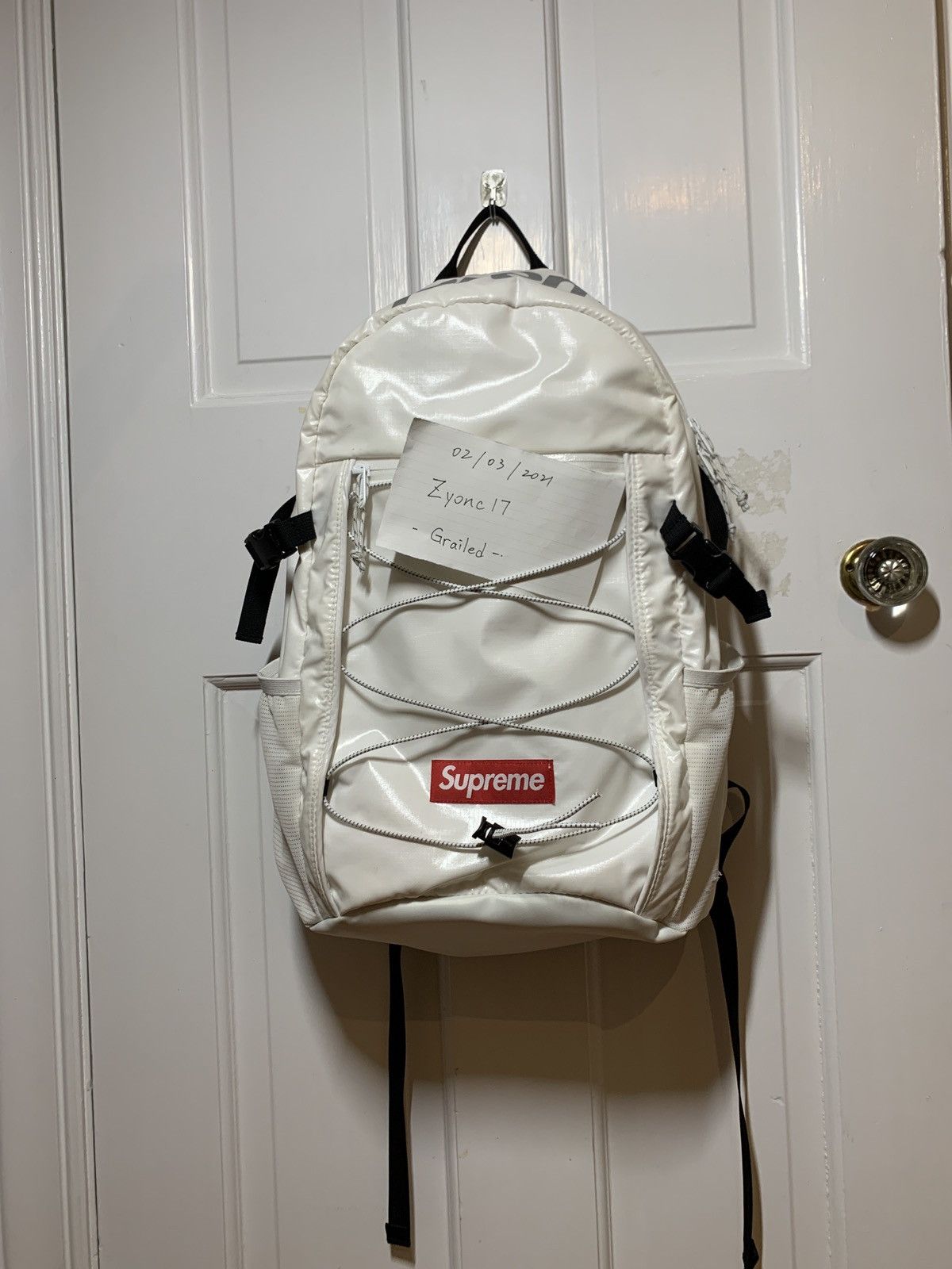 Supreme Supreme FW17 backpack white | Grailed