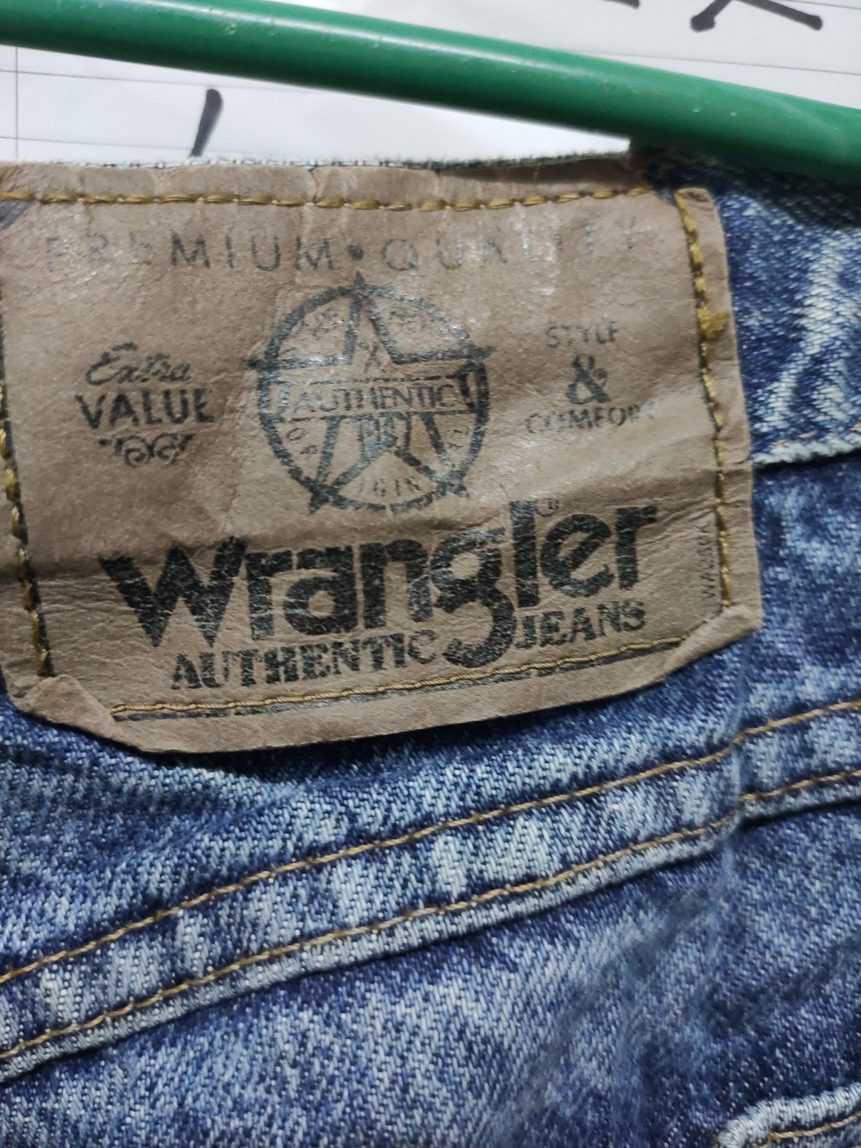 Wrangler distressed denim x wrangler jean Size US 32 / EU 48 - 3 Thumbnail