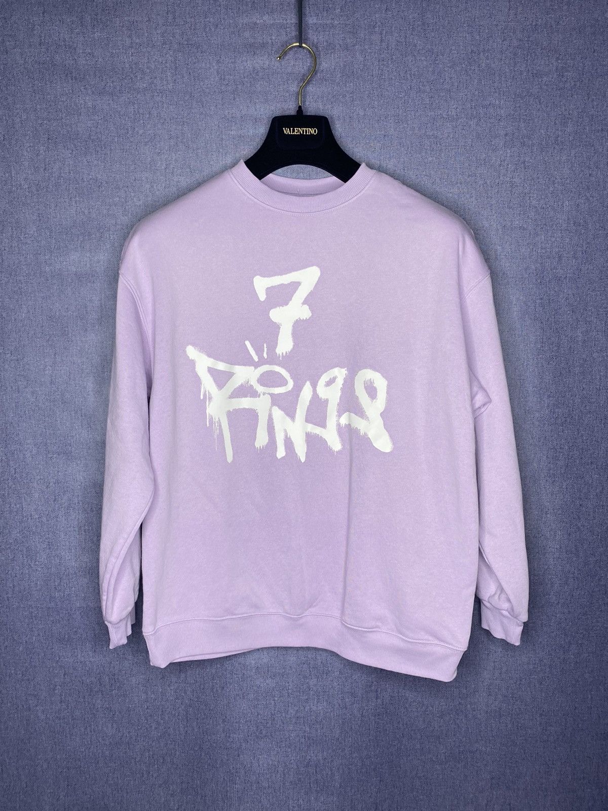 Ariana grande 7 rings crewneck online