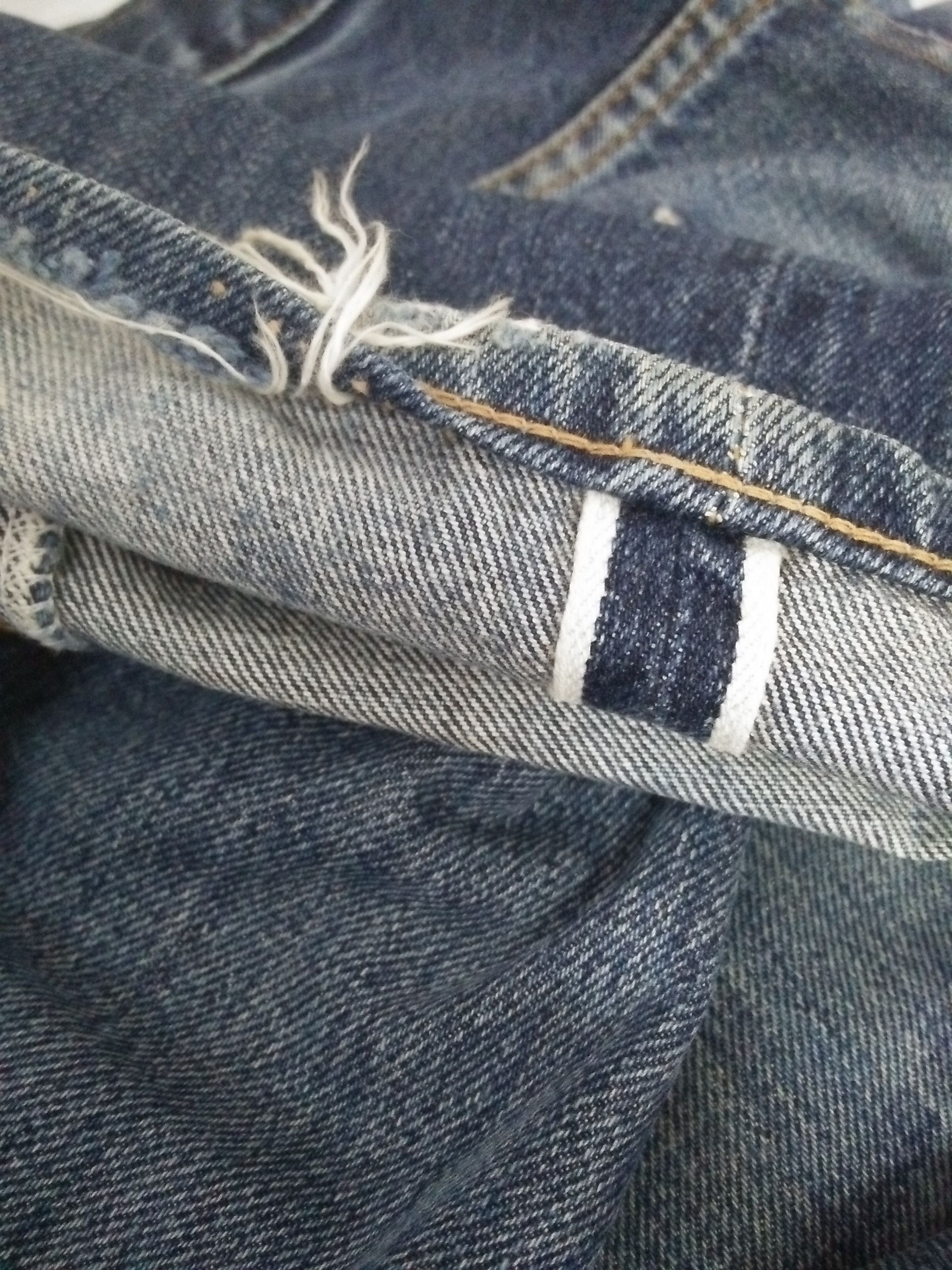 Levi's VTG 90s LEVIS 501XX BIG E DENIM SELVEDGE USA 555 (B35) Size US 35 - 15 Thumbnail