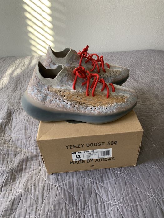 Yeezy pepper sale red laces