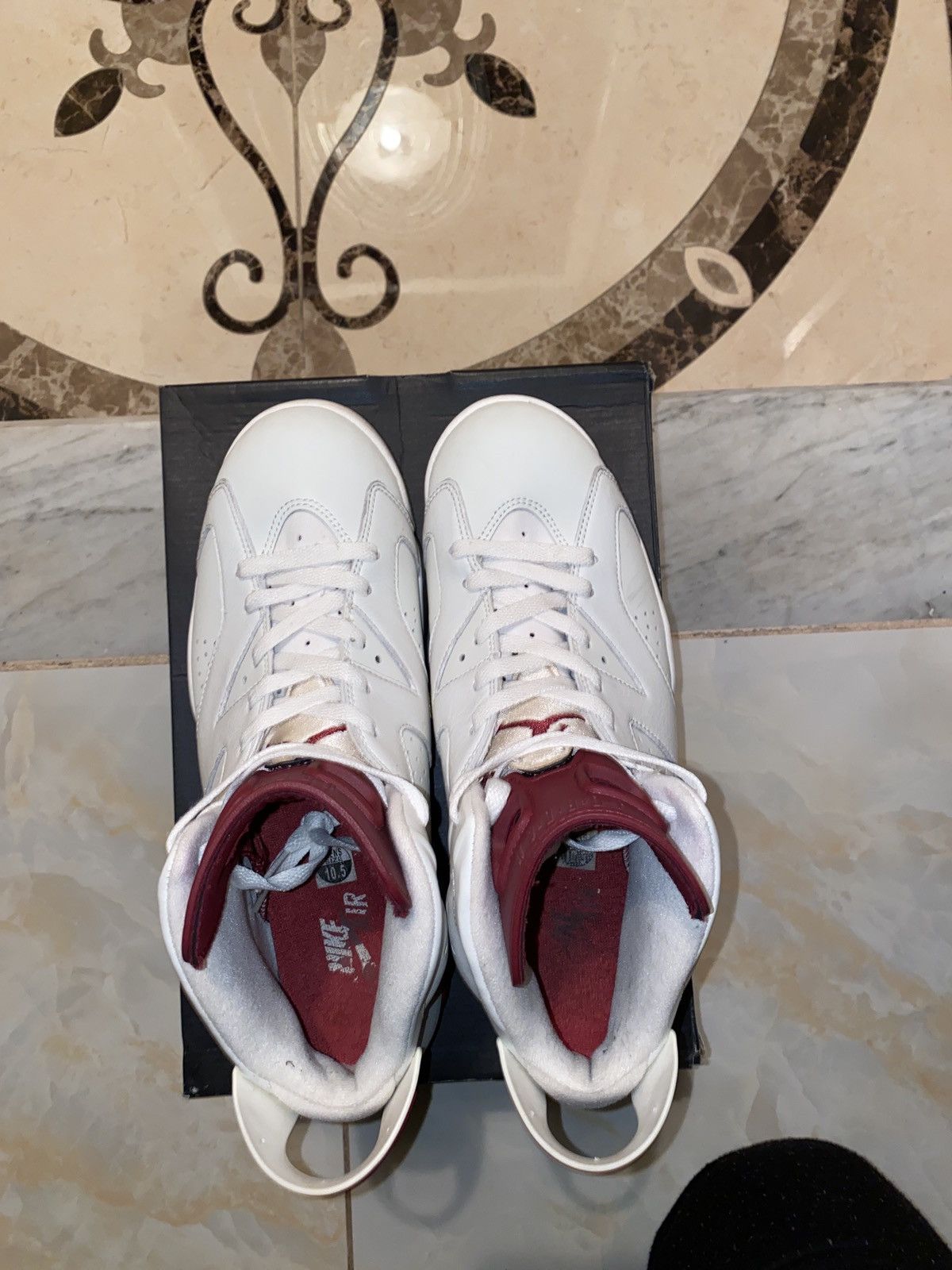 Jordan Brand Air Jordan 6 Retro 2015 Maroon Size US 10.5 / EU 43-44 - 4 Thumbnail