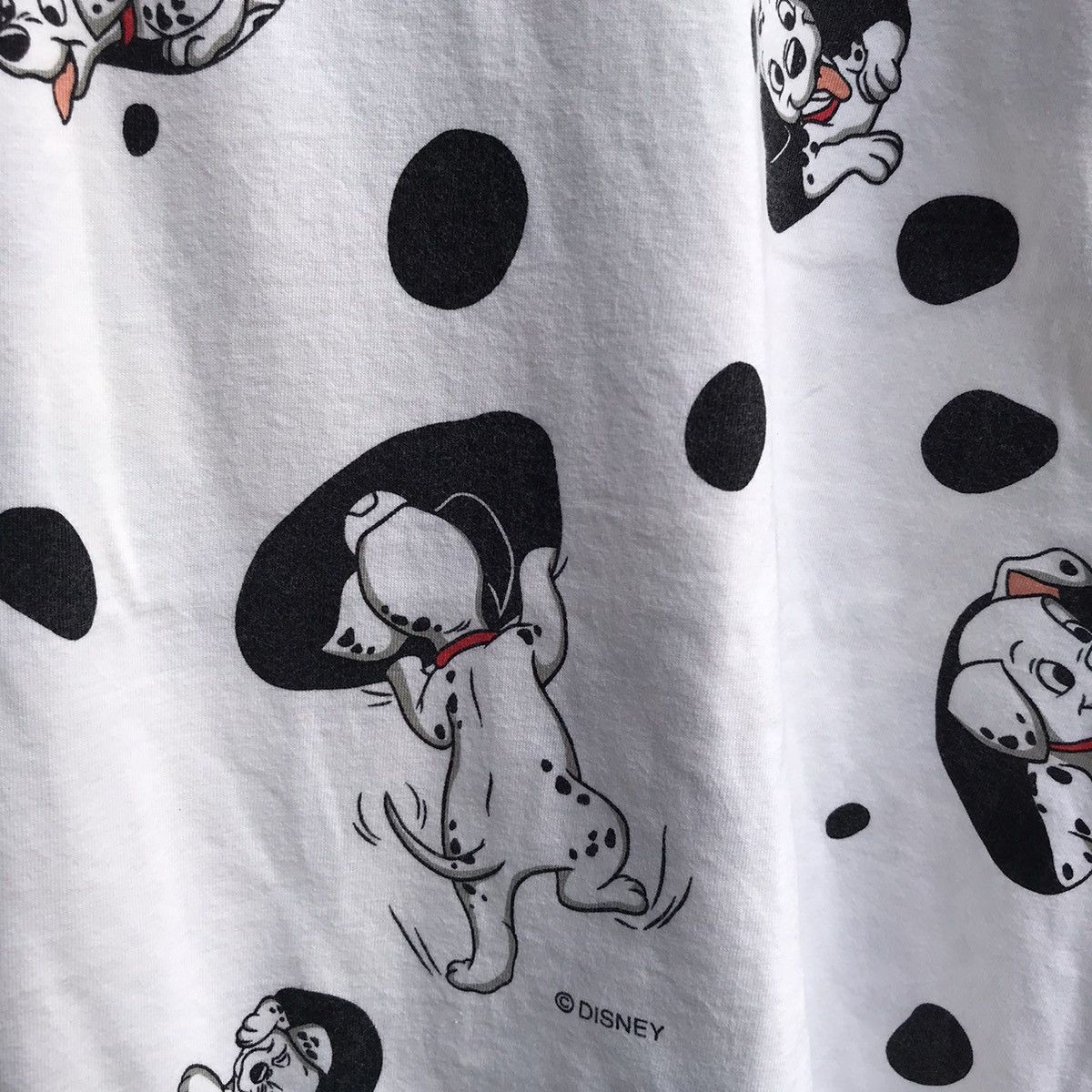 Disney × Vintage Vintage 90s 101 DALMATIONS movie all over print tee disney Size US L / EU 52-54 / 3 - 4 Thumbnail