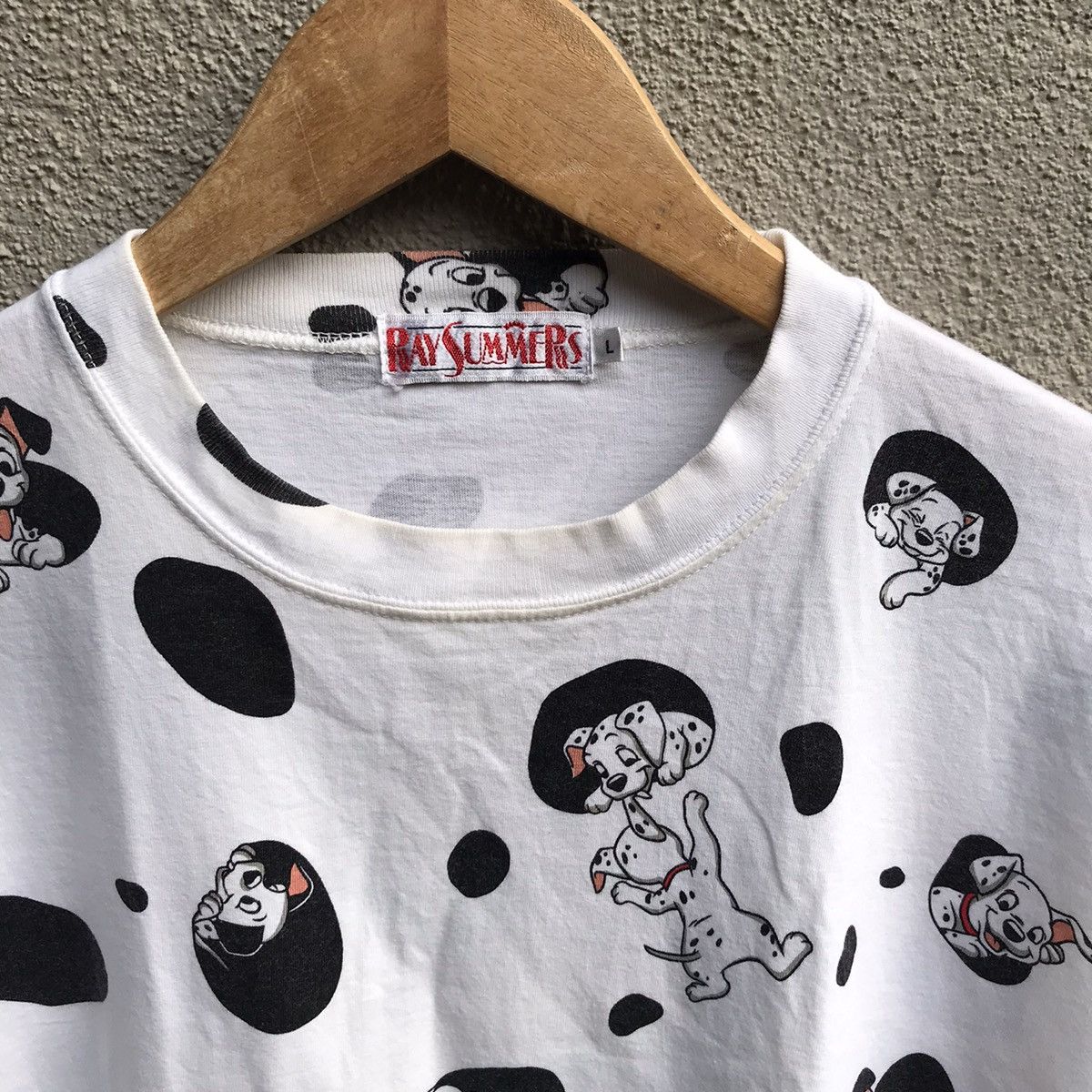 Disney × Vintage Vintage 90s 101 DALMATIONS movie all over print tee disney Size US L / EU 52-54 / 3 - 5 Thumbnail