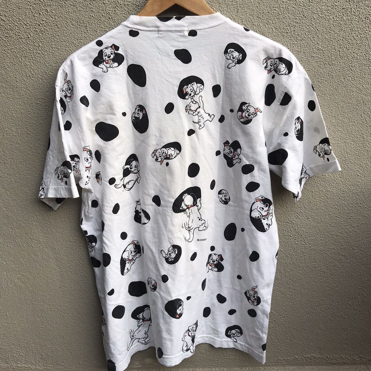 Disney × Vintage Vintage 90s 101 DALMATIONS movie all over print tee disney Size US L / EU 52-54 / 3 - 3 Thumbnail
