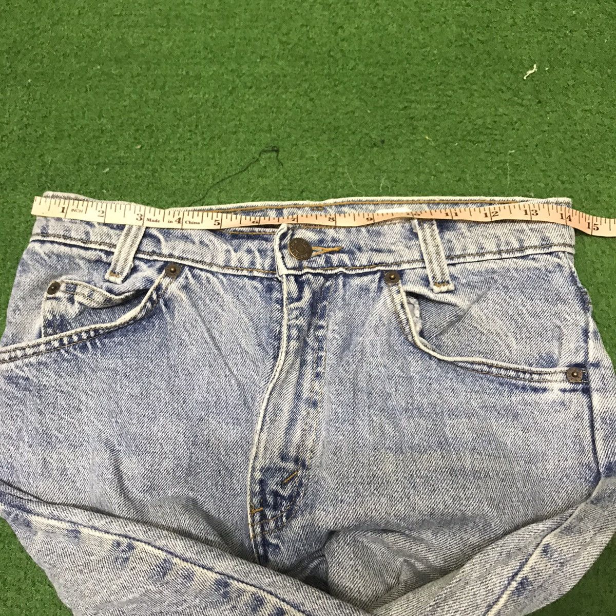 Levi's Vintage 90s Levis 550 Light Wash Denim Baggy Jeans Size US 28 / EU 44 - 18 Thumbnail