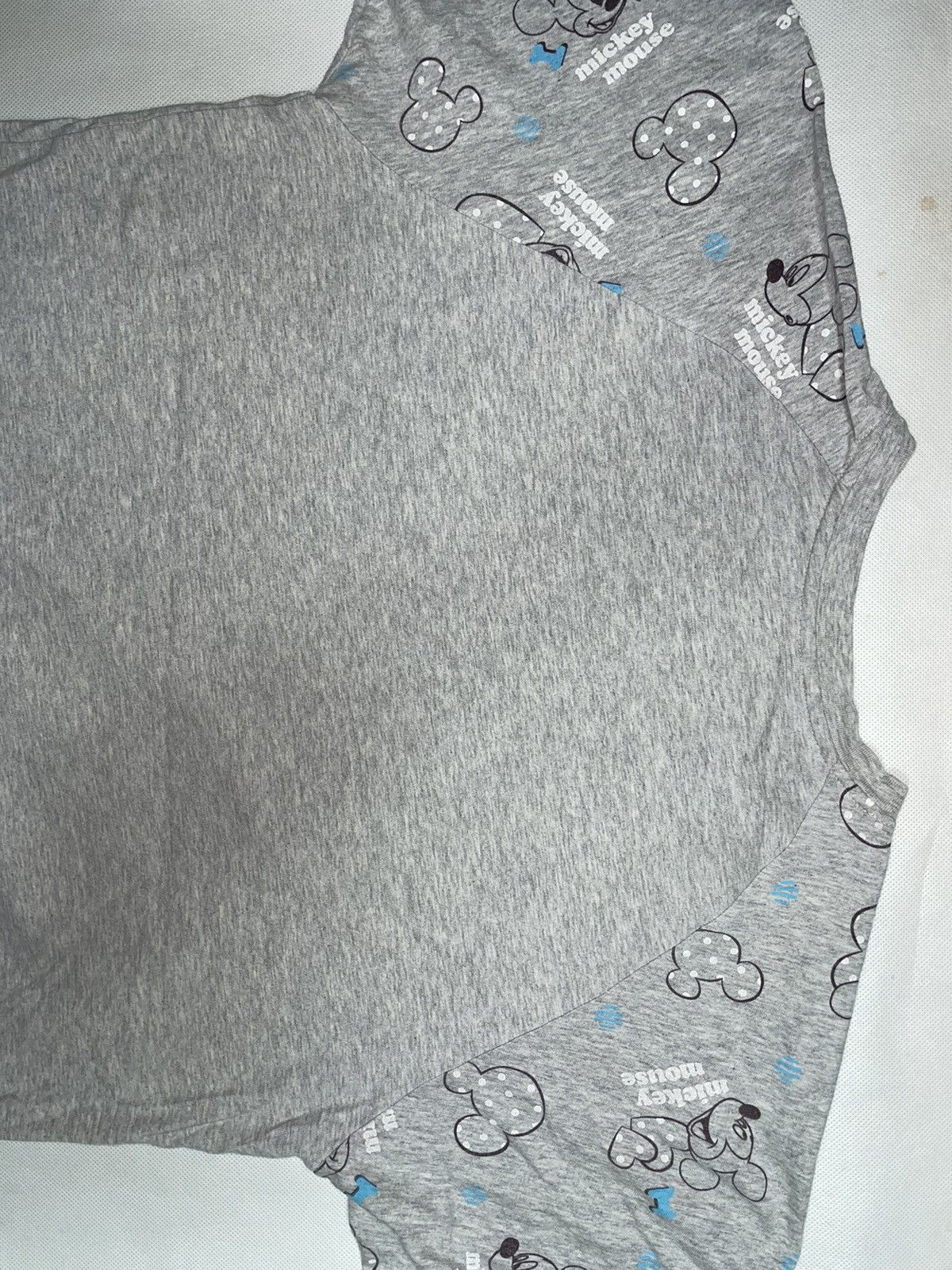 Disney × Mickey Mouse × Vintage Vintage Disney Mickey Mouse full print raglan shirt 90s off Size US M / EU 48-50 / 2 - 4 Thumbnail