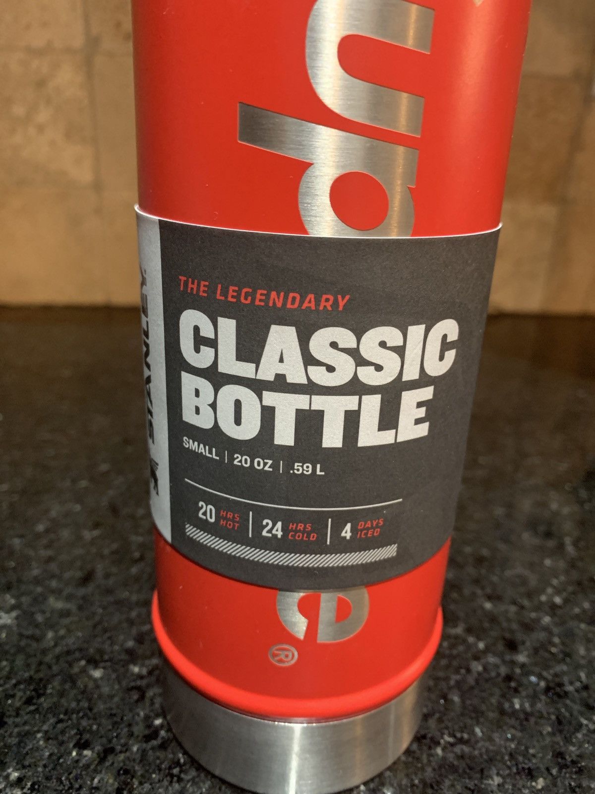 SUPREME STANLEY 20OZ VAC INSULATED BTL