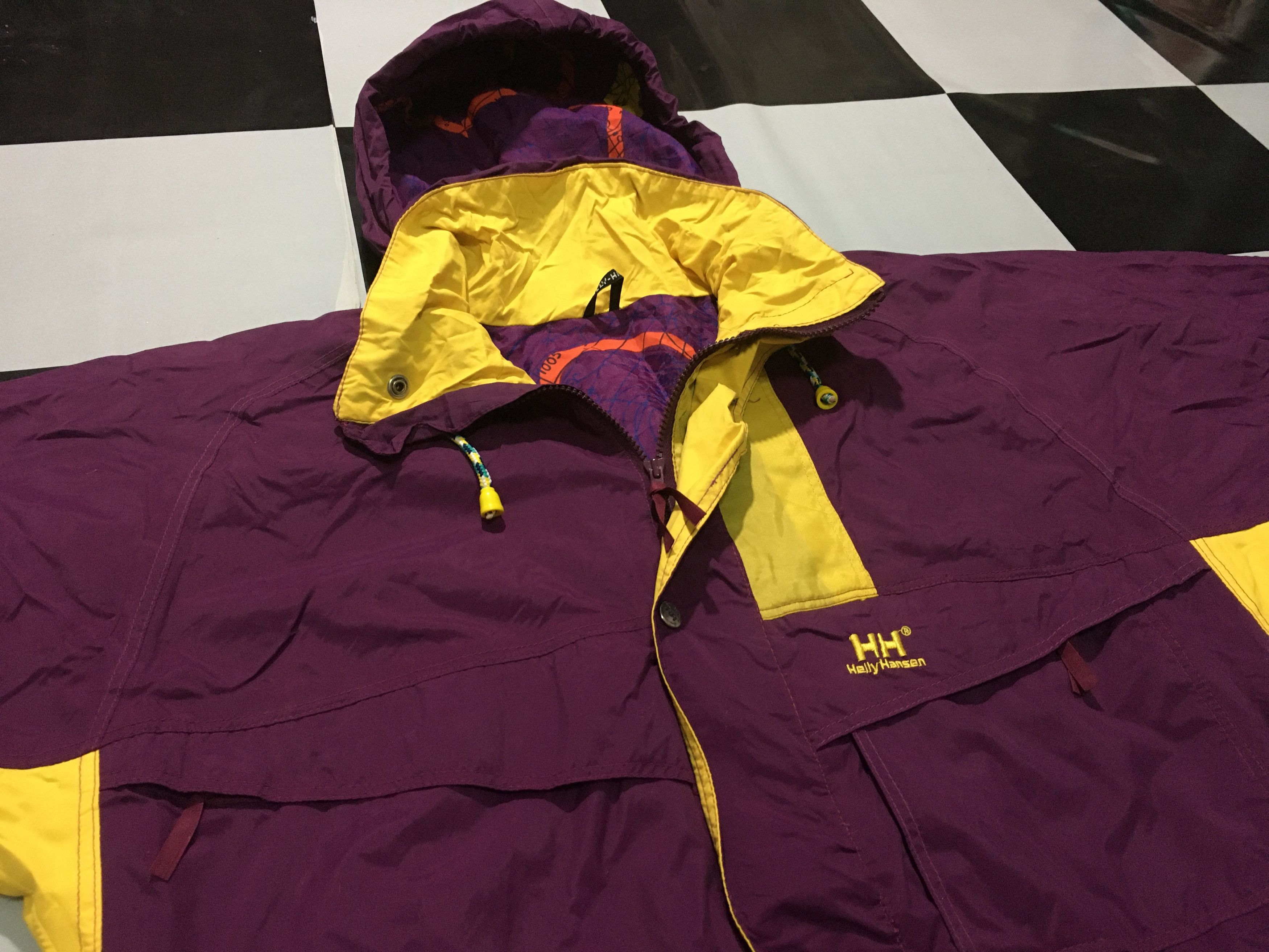 Helly Hansen Vintage Helly hansen tech jacket hooded windbreaker parka Size US XL / EU 56 / 4 - 1 Thumbnail