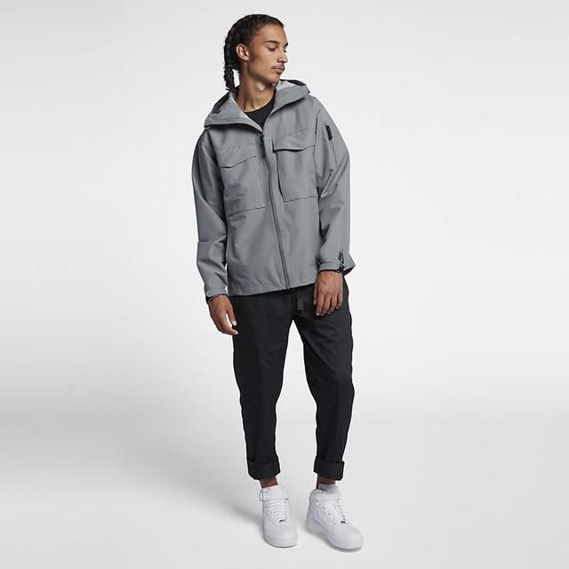 Nikelab shop wet reveal