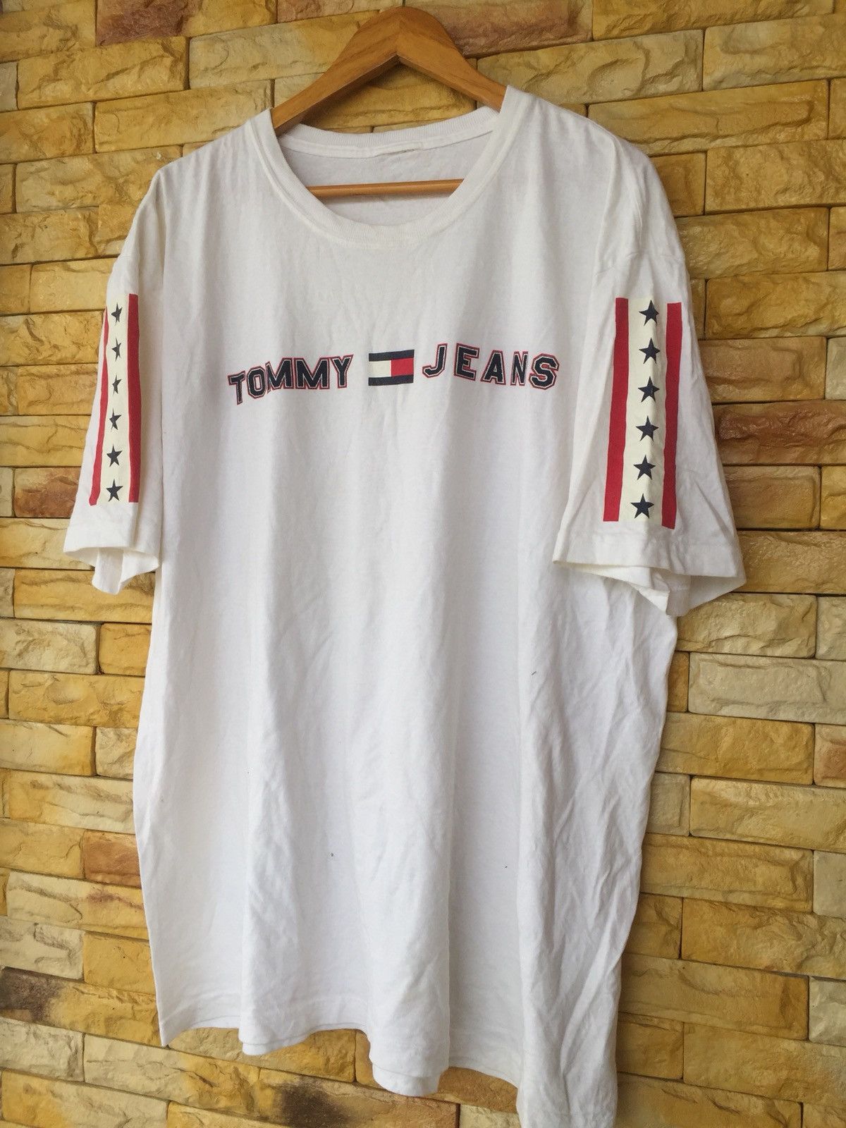 Tommy Hilfiger × Vintage Vintage Tommy Jeans Tee Size US XXL / EU 58 / 5 - 2 Thumbnail