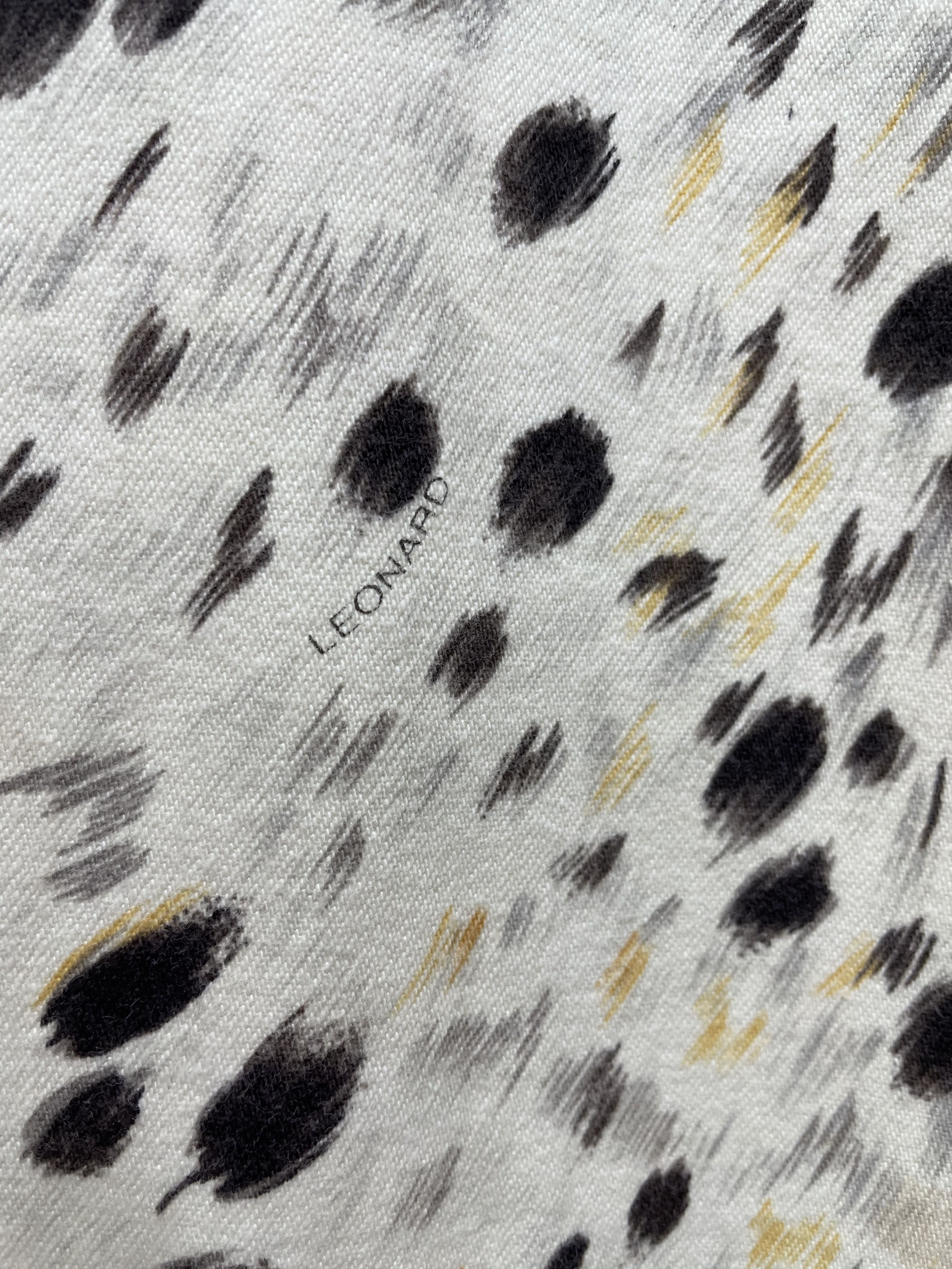 Leonard Paris RARE! LEONARD Full Print Leopard Design Pants Size US 26 / EU 42 - 2 Thumbnail