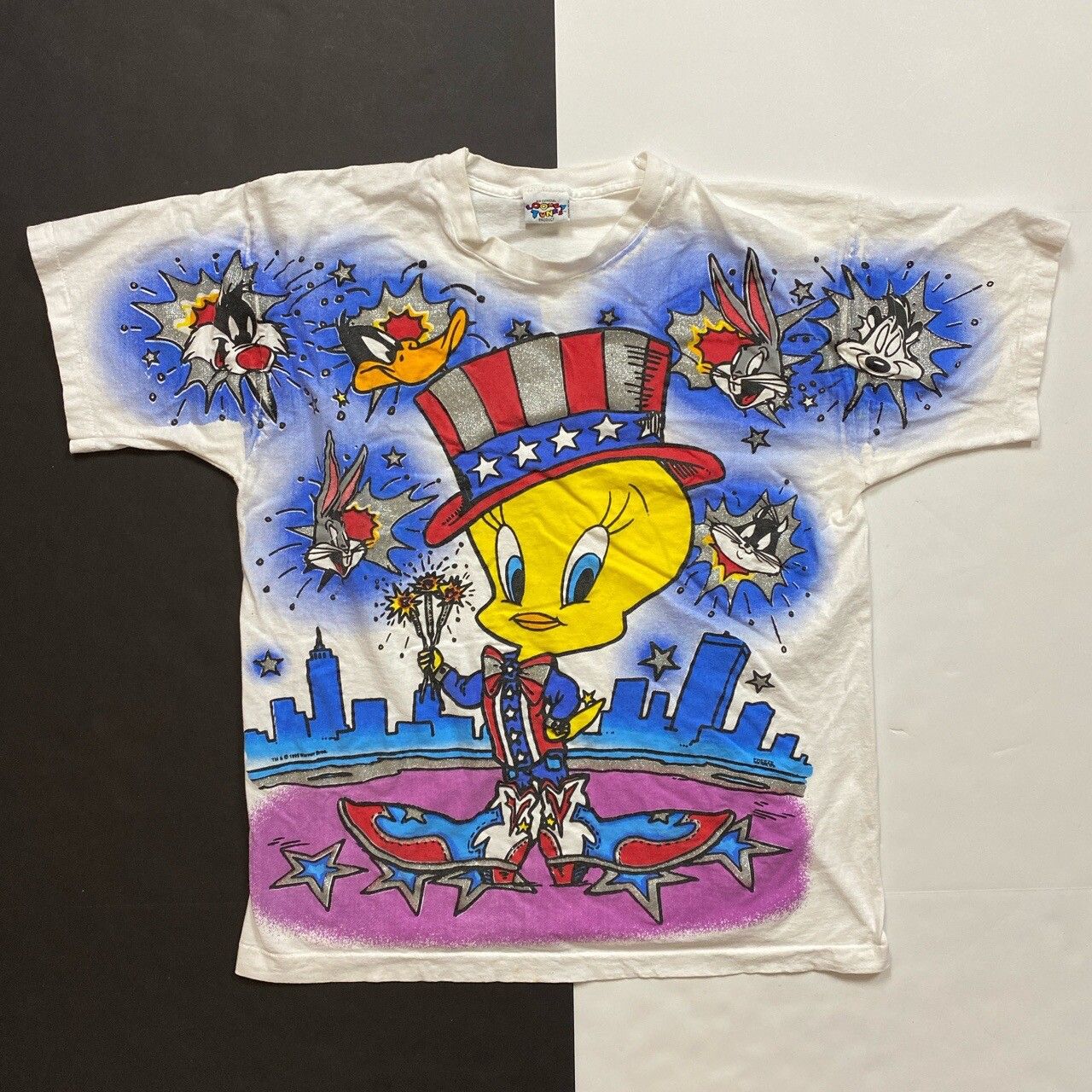 Vintage Vintage 1995 Tweety Looney Tunes America Allover T-shirt Size US XL / EU 56 / 4 - 2 Preview