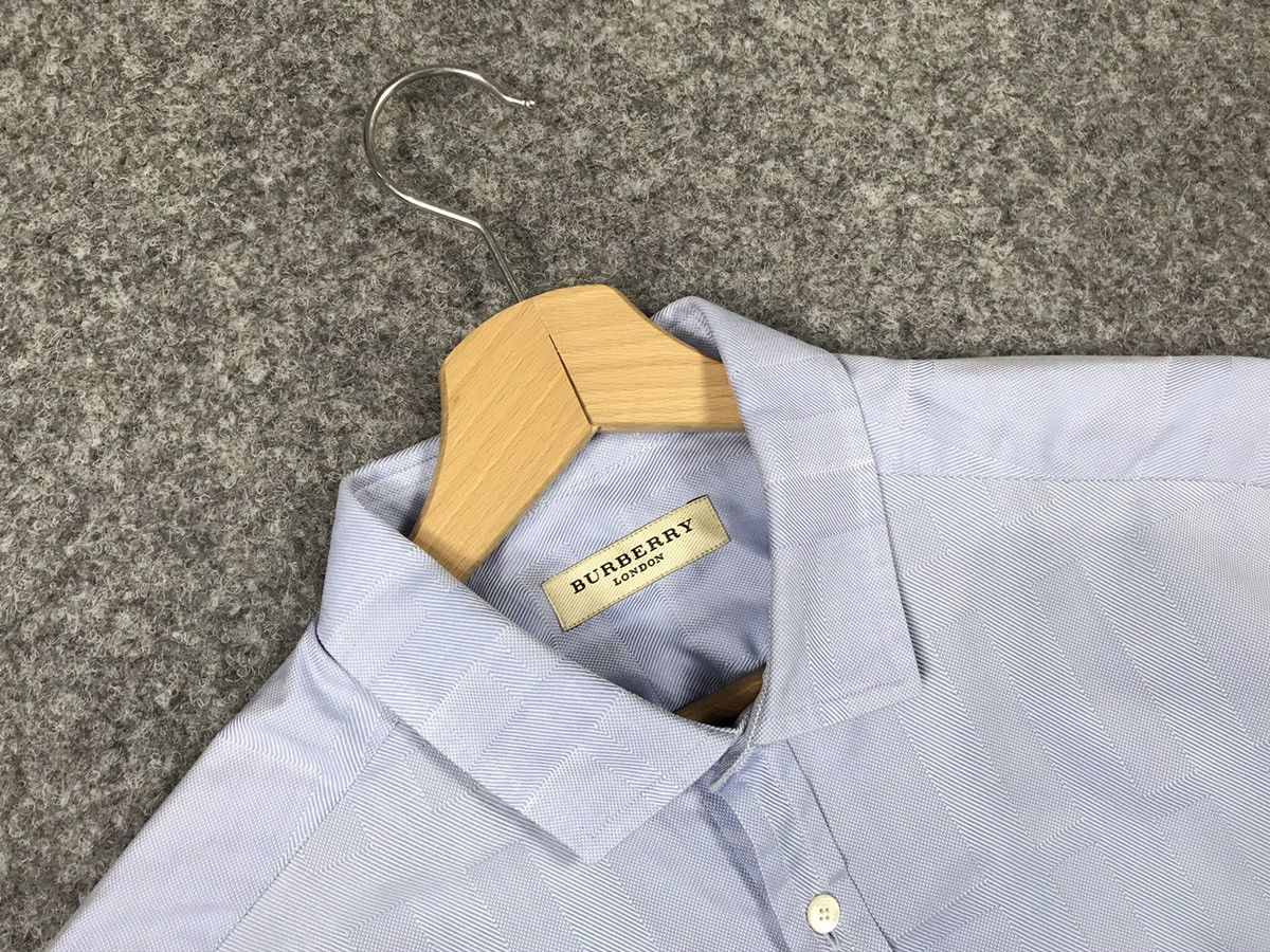 Burberry Burberry shirt button up Size US XL / EU 56 / 4 - 7 Thumbnail