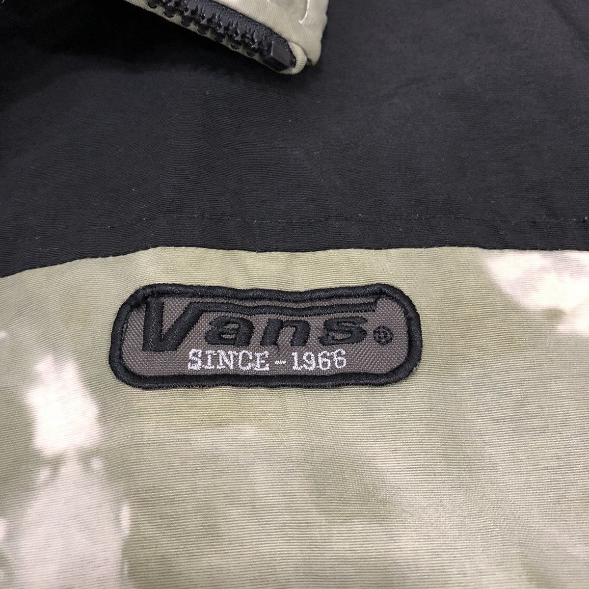 Vans Vintage Vans Acid Wash Custom Outdoor Jacket Size US M / EU 48-50 / 2 - 3 Thumbnail