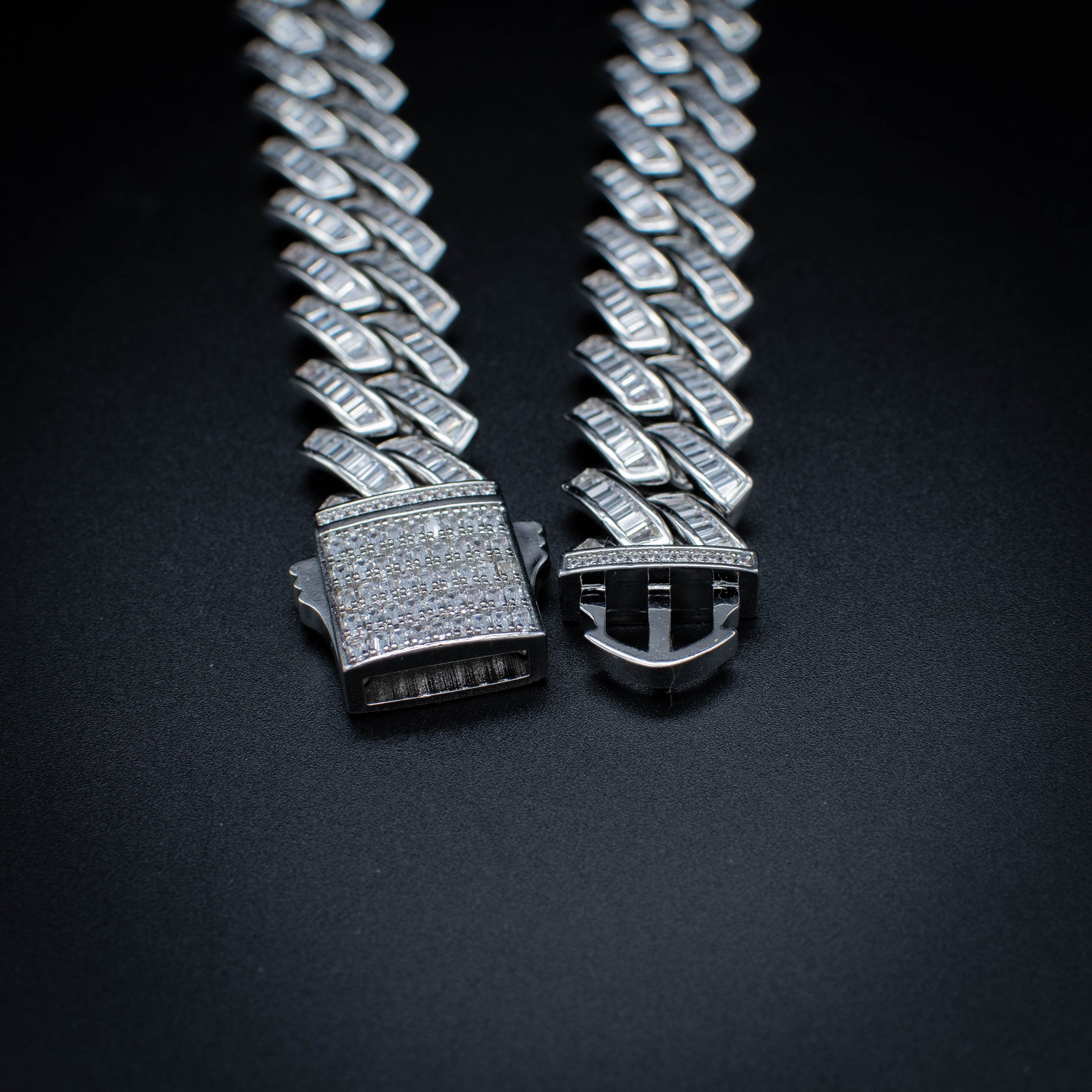 Other 18k Diamond Baguette Cuban Link Chain (18mm) in White Gold Size ONE SIZE - 3 Thumbnail