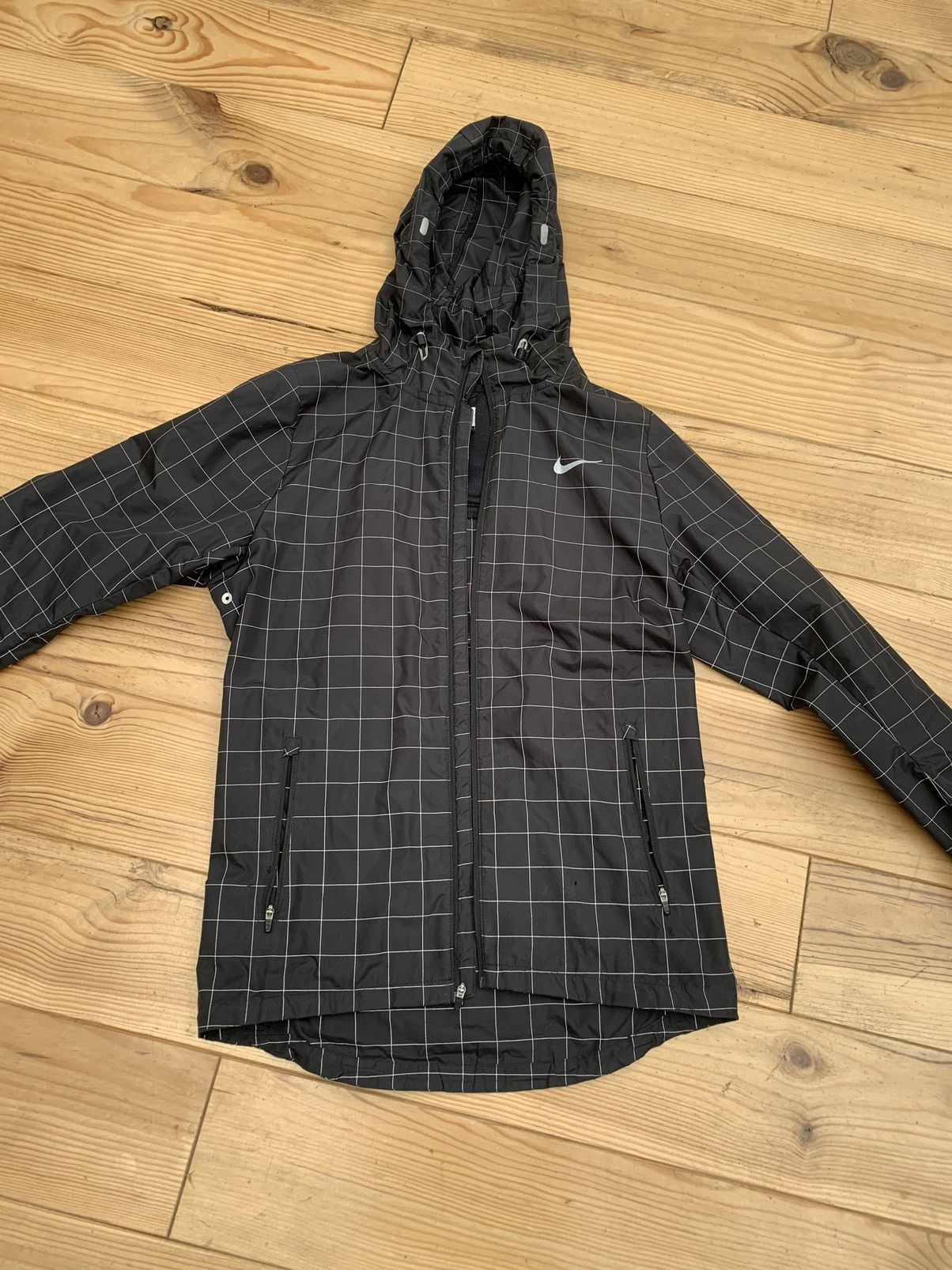 Nike flicker shop hurricane jacket