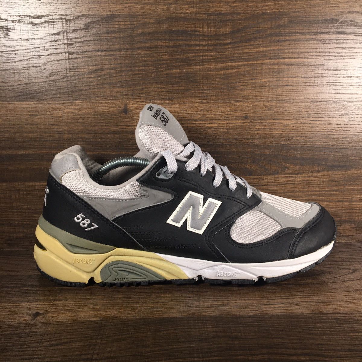 New balance hot sale m587