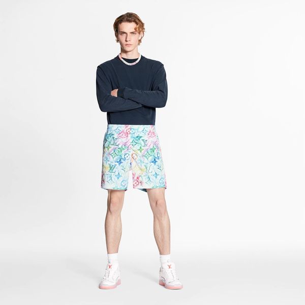 Louis Vuitton 2054 Shorts LV, Men's Fashion, Bottoms, Swim Trunks & Board  Shorts on Carousell