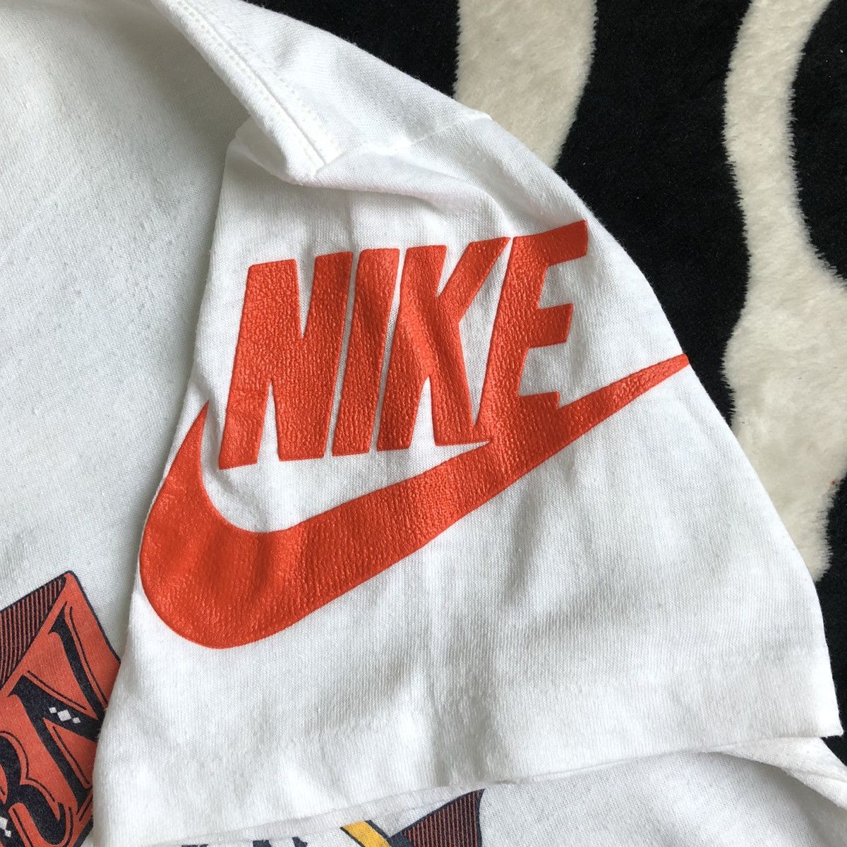 Nike Vintage 80s Promotional Nike Employee Blue Tag tshirt Size US L / EU 52-54 / 3 - 5 Thumbnail