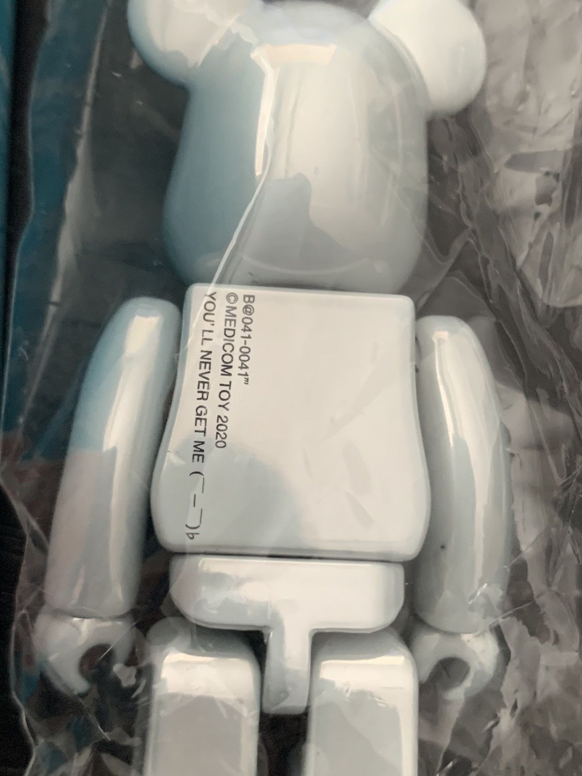 Medicom Toy Medicom 100% be@rbrick S41 secret chase @ chrome white Size ONE SIZE - 4 Thumbnail