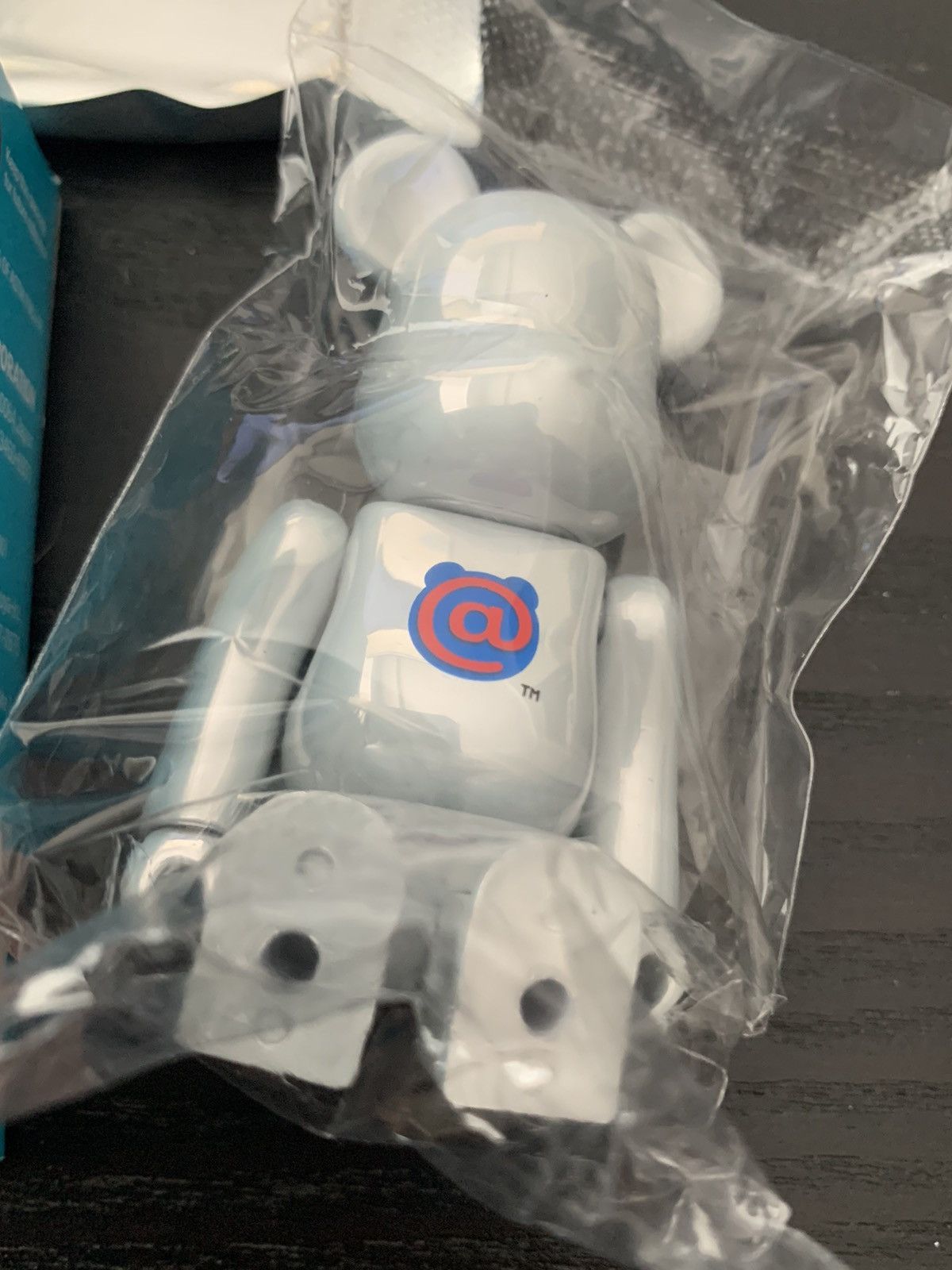 Medicom Toy Medicom 100% be@rbrick S41 secret chase @ chrome white Size ONE SIZE - 5 Thumbnail