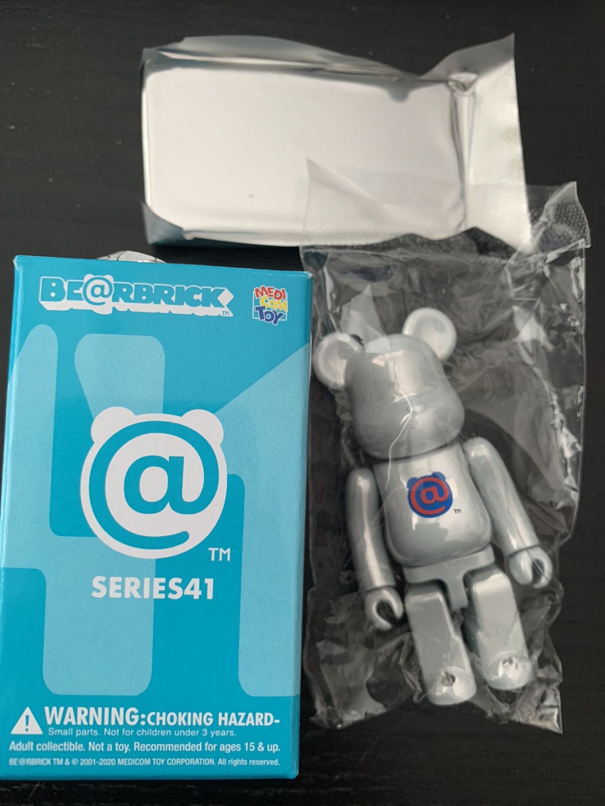 Medicom Toy Medicom 100% be@rbrick S41 secret chase @ chrome white Size ONE SIZE - 2 Thumbnail