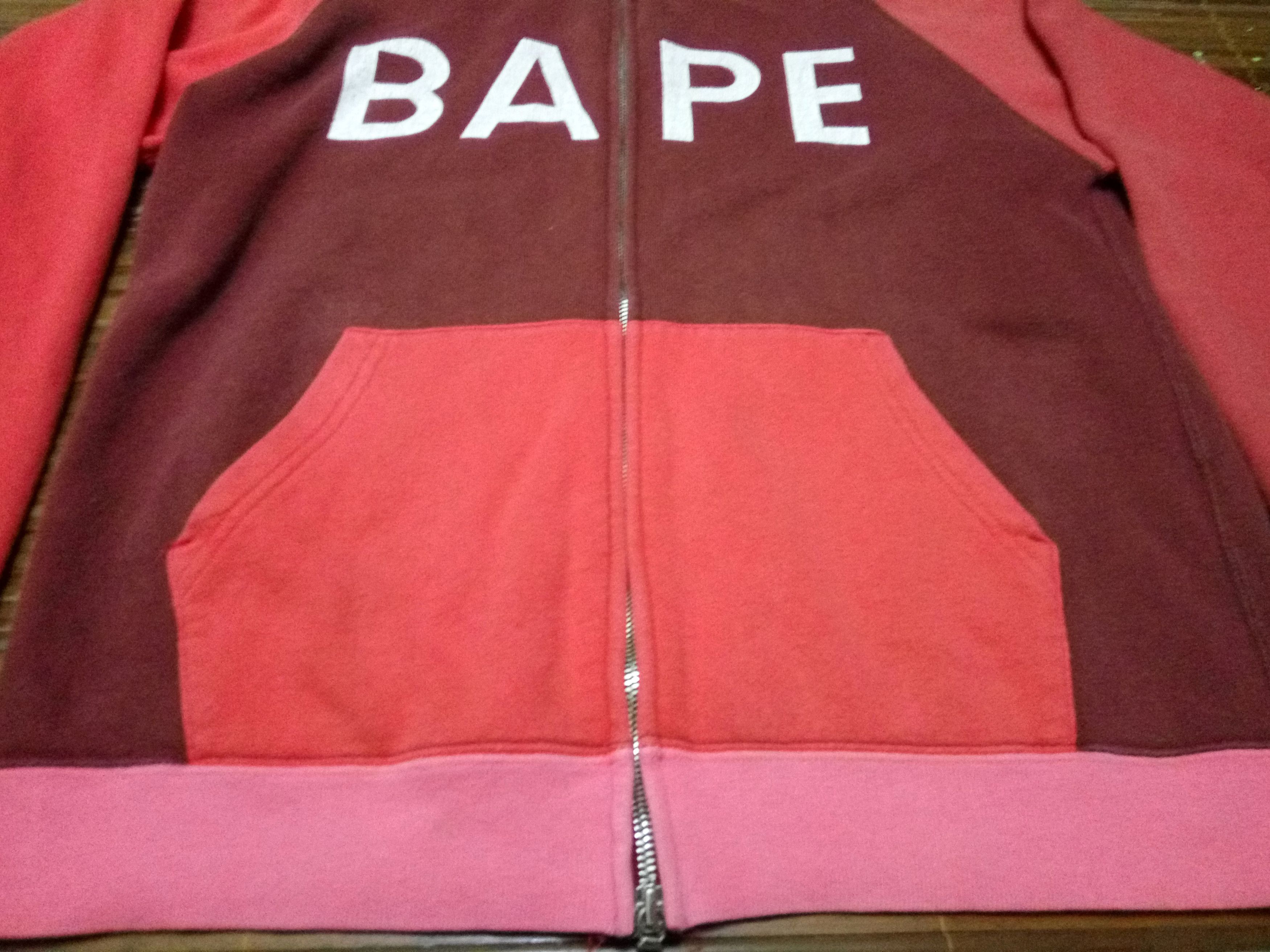 Bape Vintage BAPE A Bathing Ape Hoodie Camo Multi Color Small Size US S / EU 44-46 / 1 - 2 Preview
