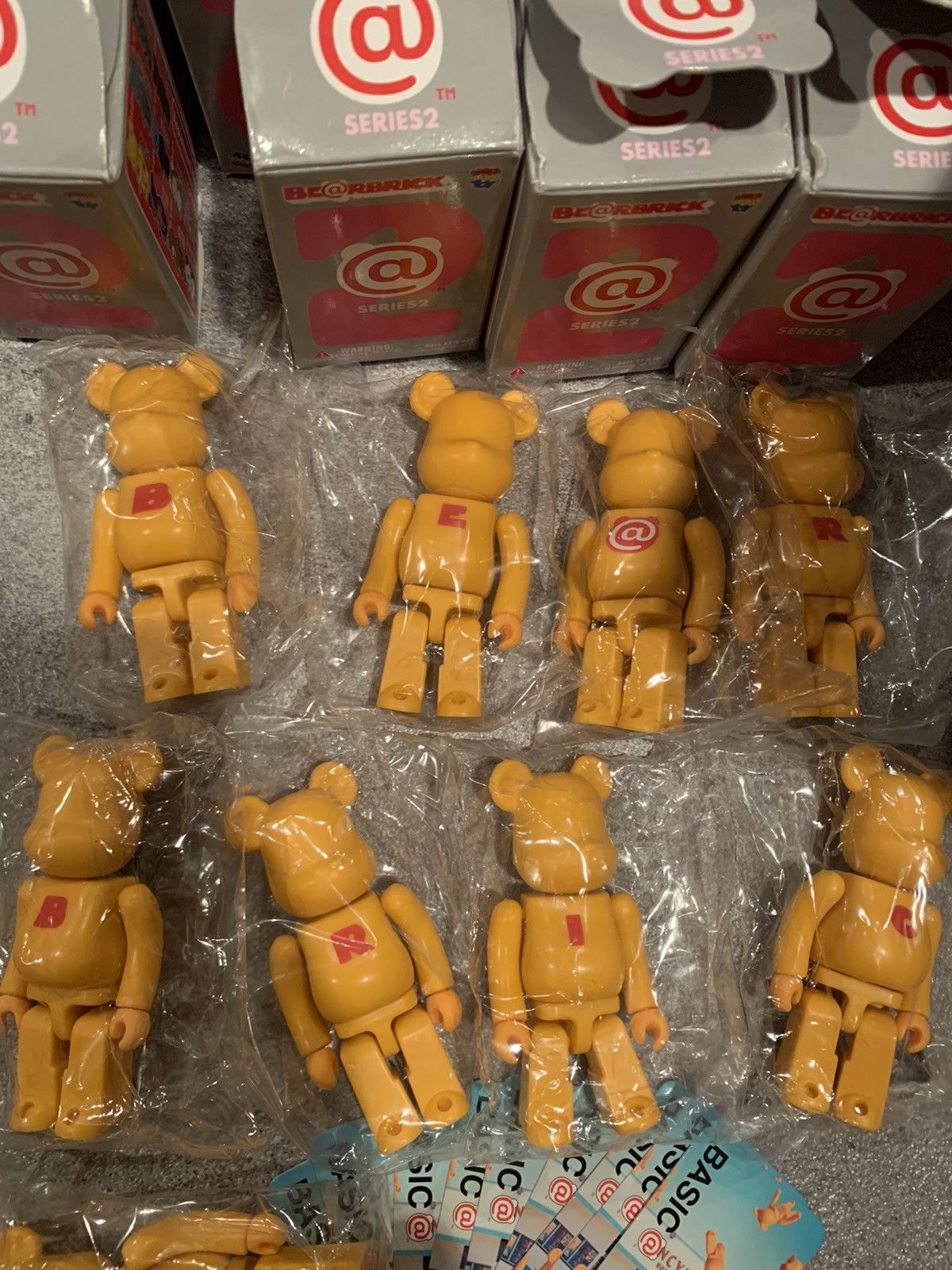 Medicom Toy Medicom 100% Be@rbrick S2 Basic Letters full set 9pcs Size ONE SIZE - 3 Thumbnail