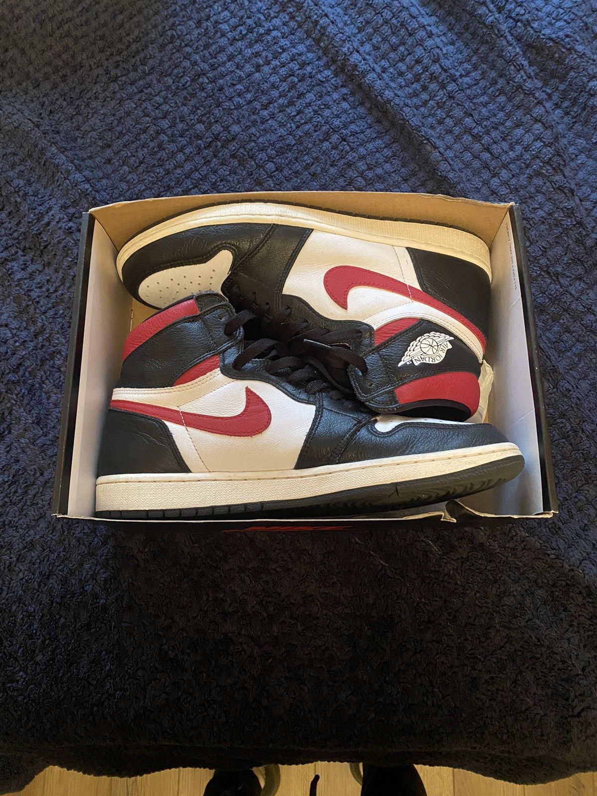 Jordan Brand Air Jordan 1 Retro High OG Gym Red 2019 Size US 11 / EU 44 - 6 Thumbnail